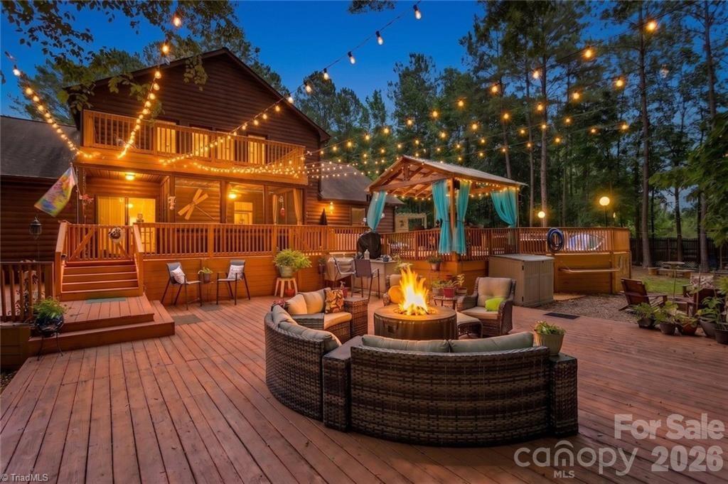 143 Mohegan Trail Property Photo 22