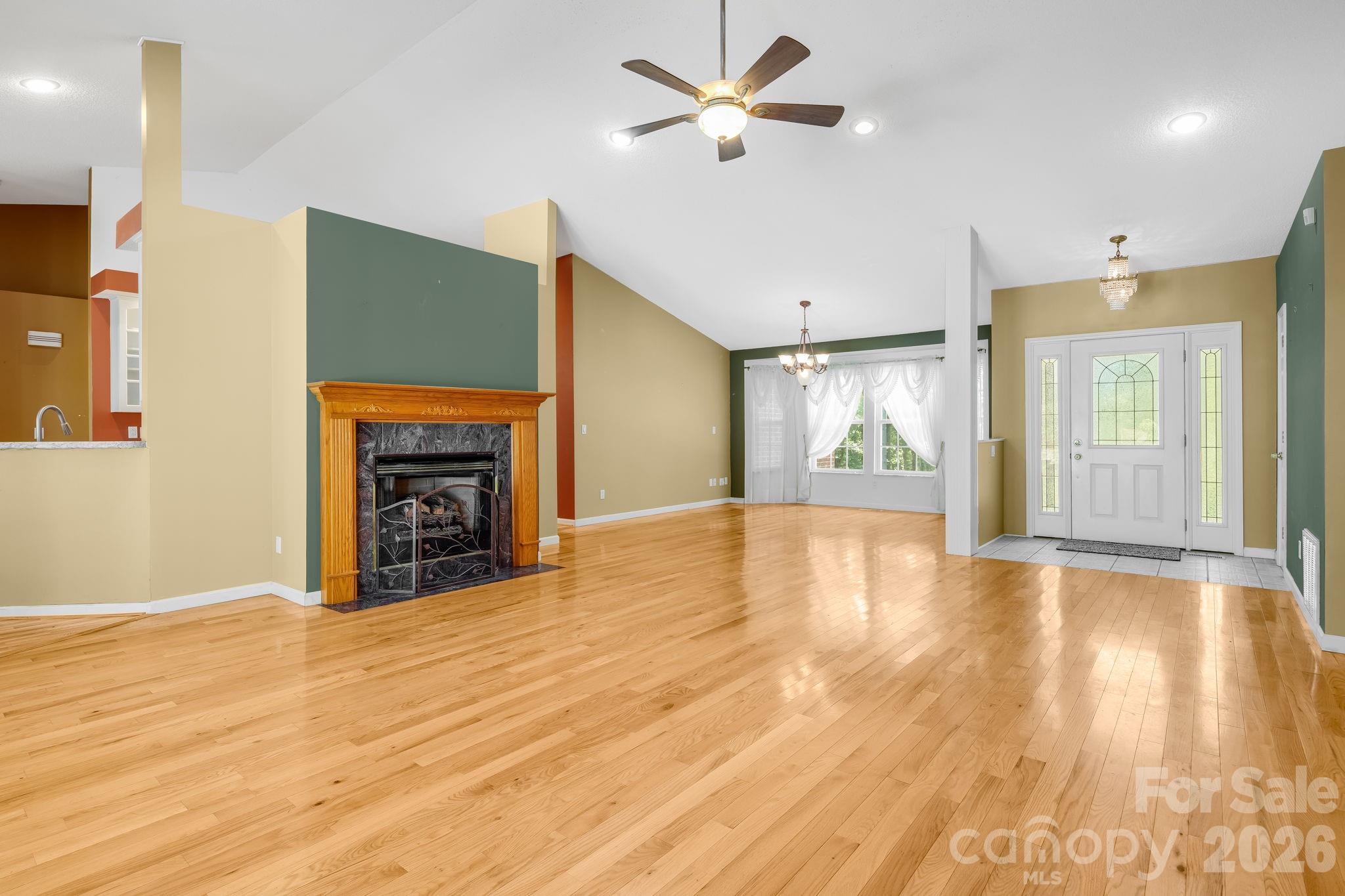 225 Arbor Lane Property Photo 6