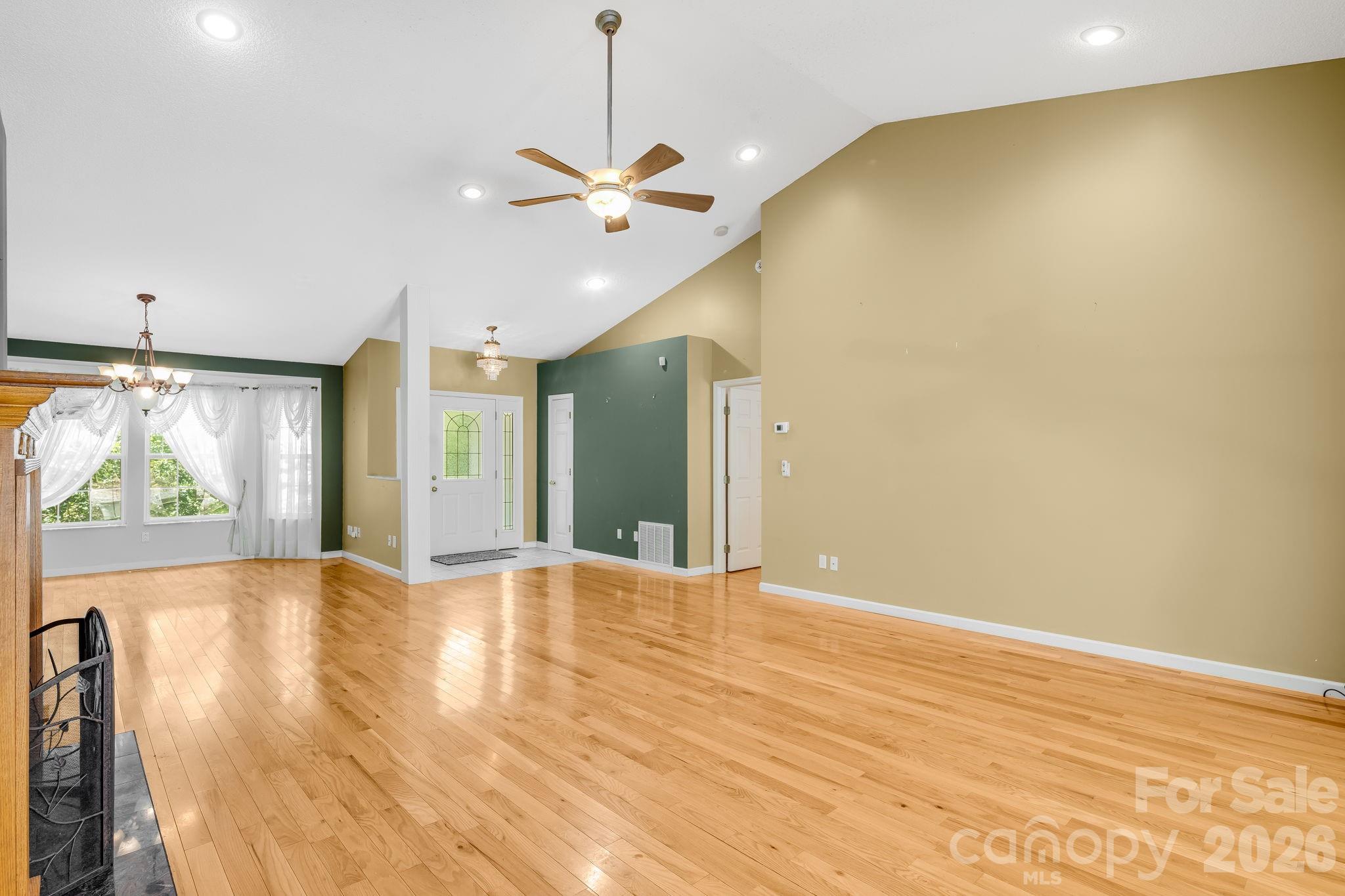 225 Arbor Lane Property Photo 8