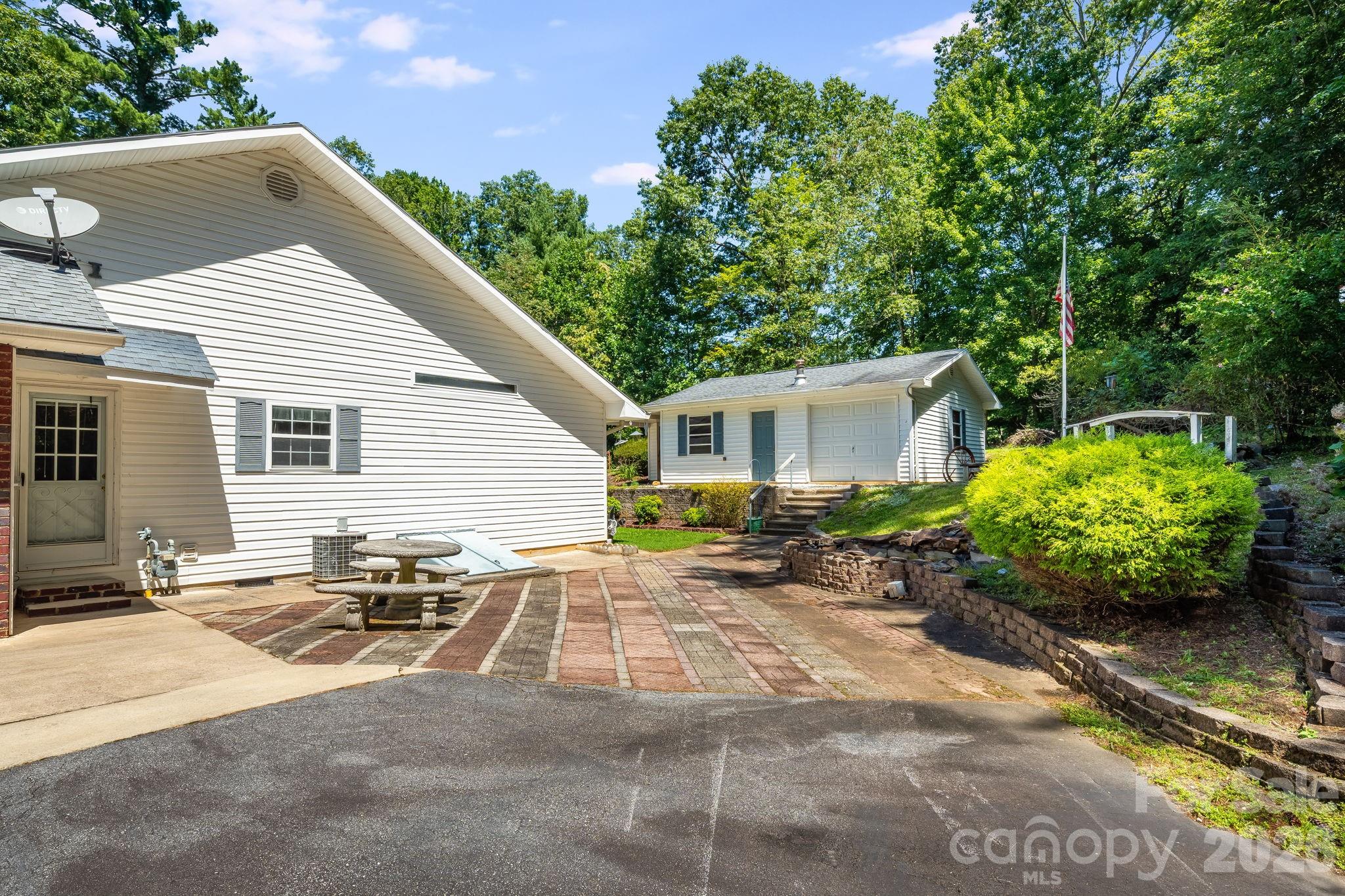 225 Arbor Lane Property Photo 37
