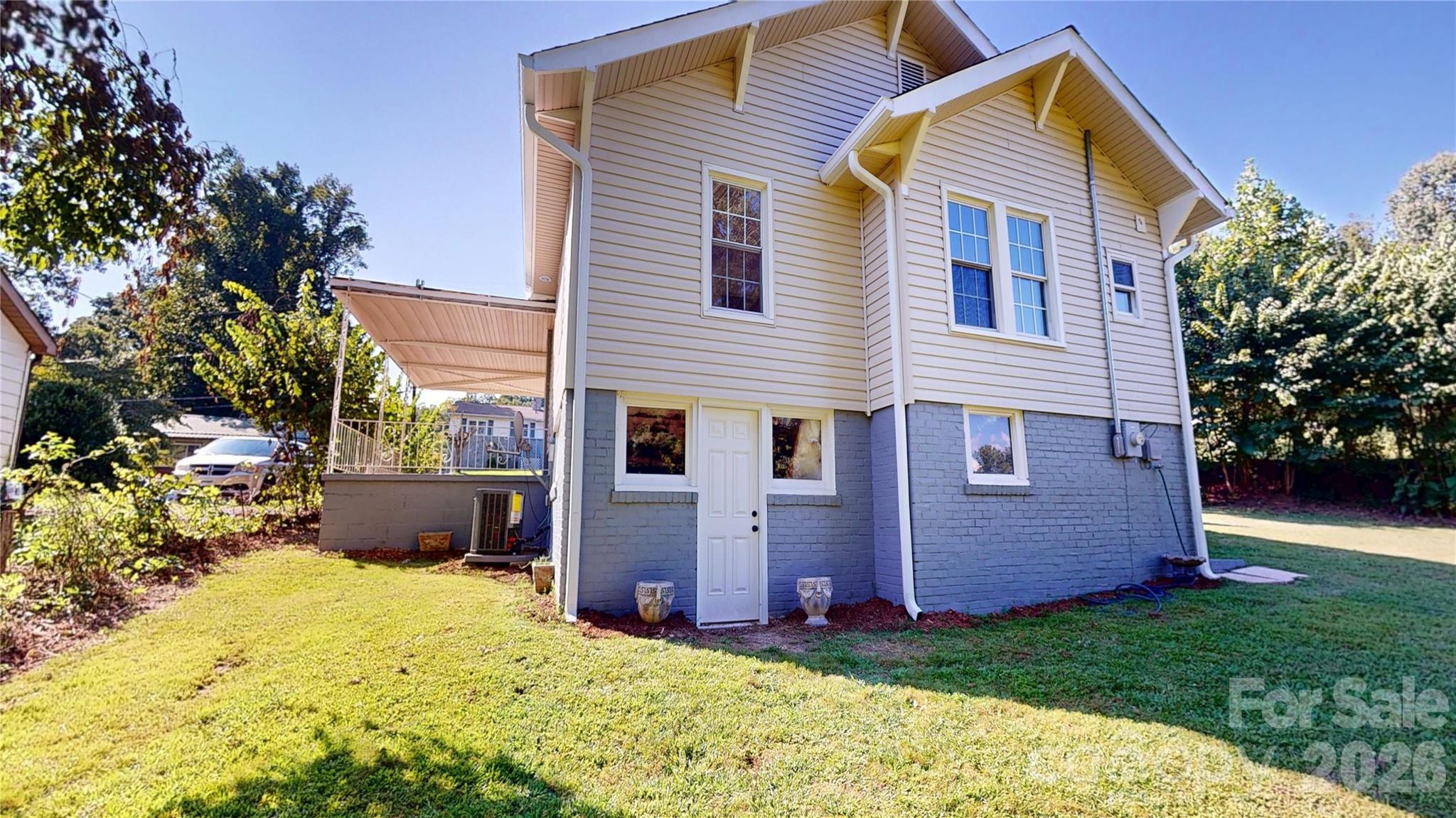 346 Park Avenue Property Photo 4