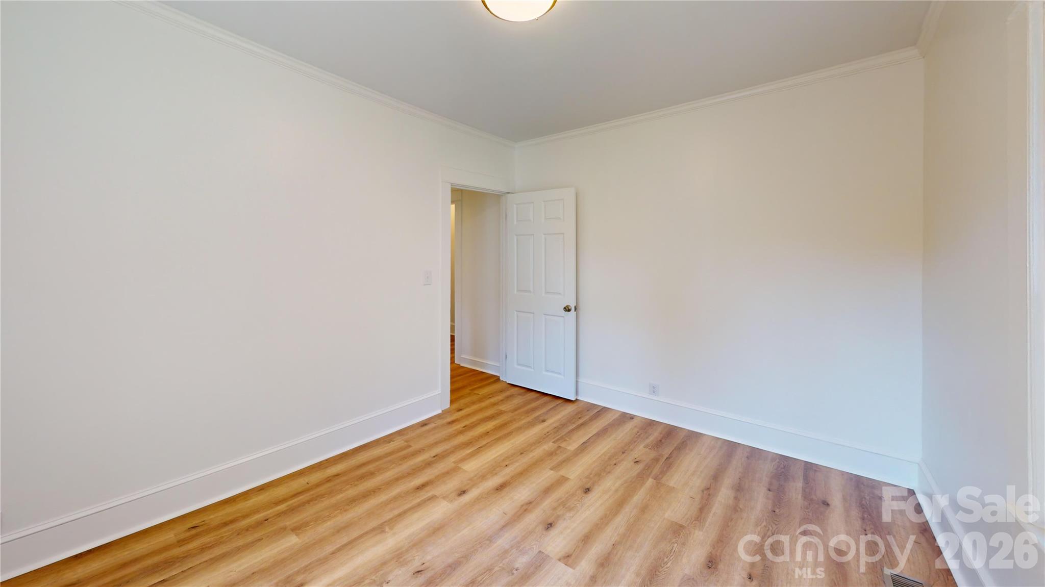346 Park Avenue Property Photo 11