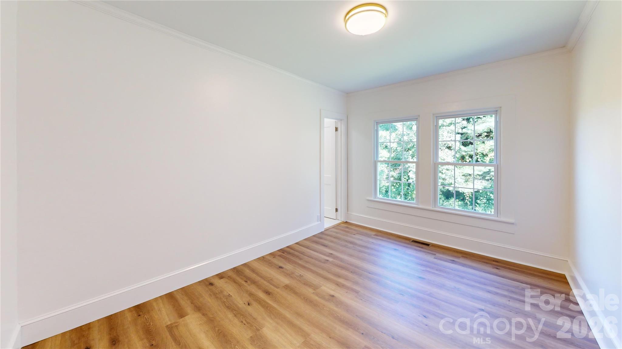 346 Park Avenue Property Photo 12