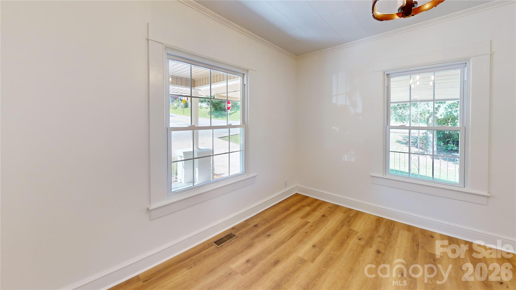 346 Park Avenue Property Photo 17