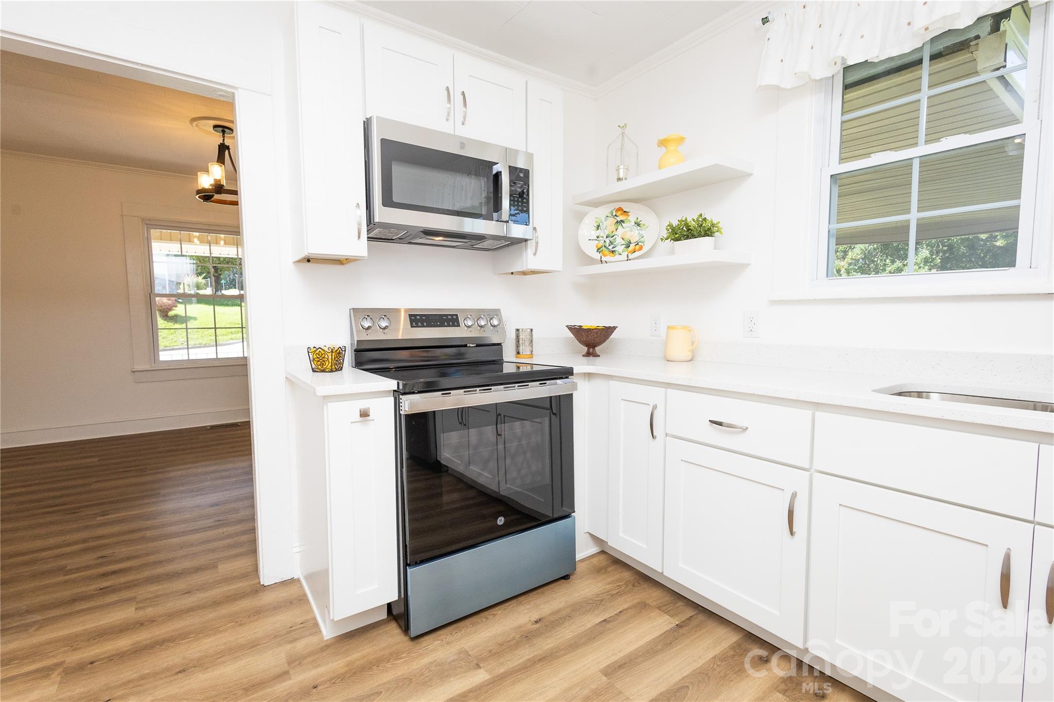 346 Park Avenue Property Photo 25