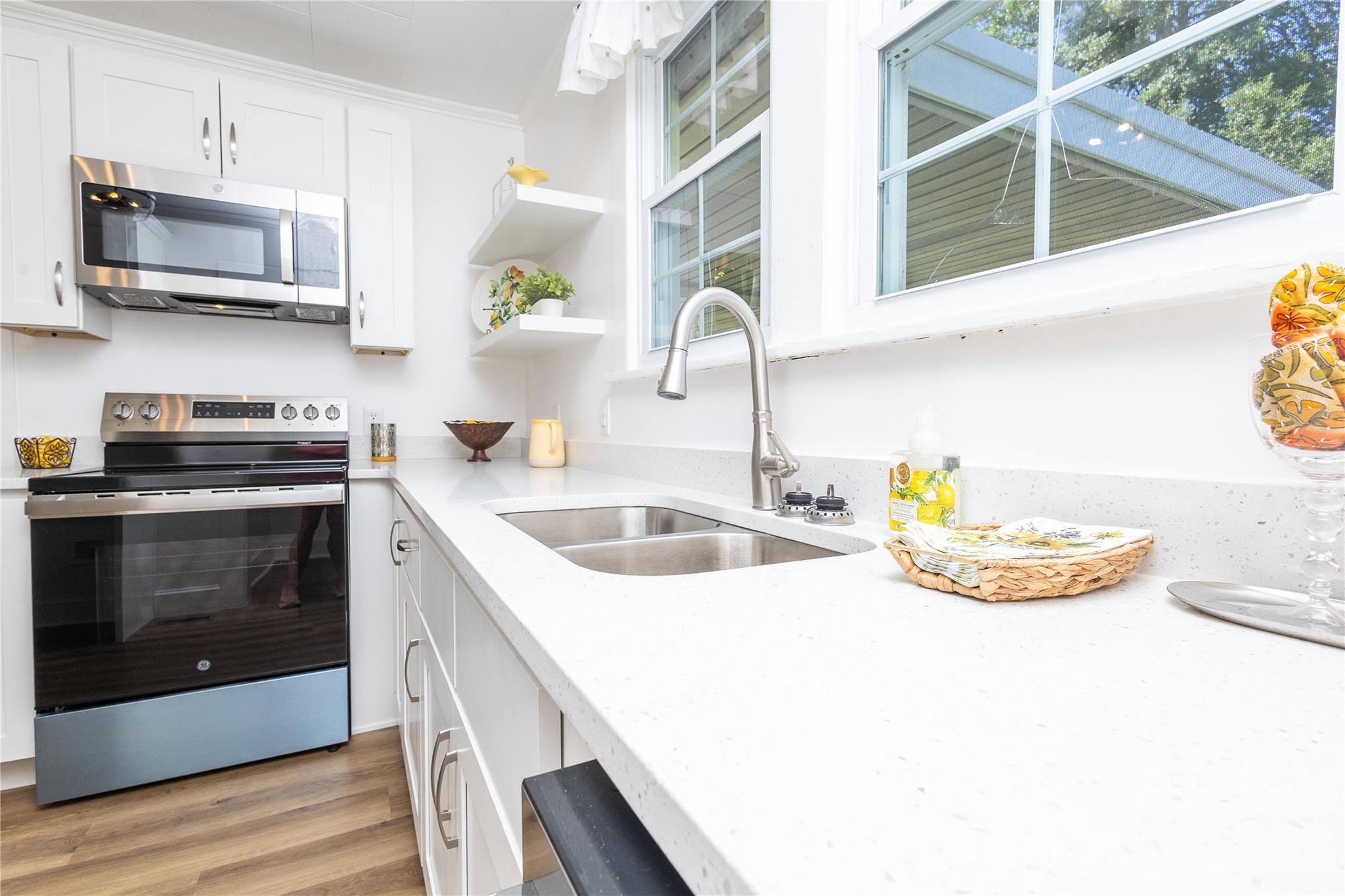 346 Park Avenue Property Photo 26