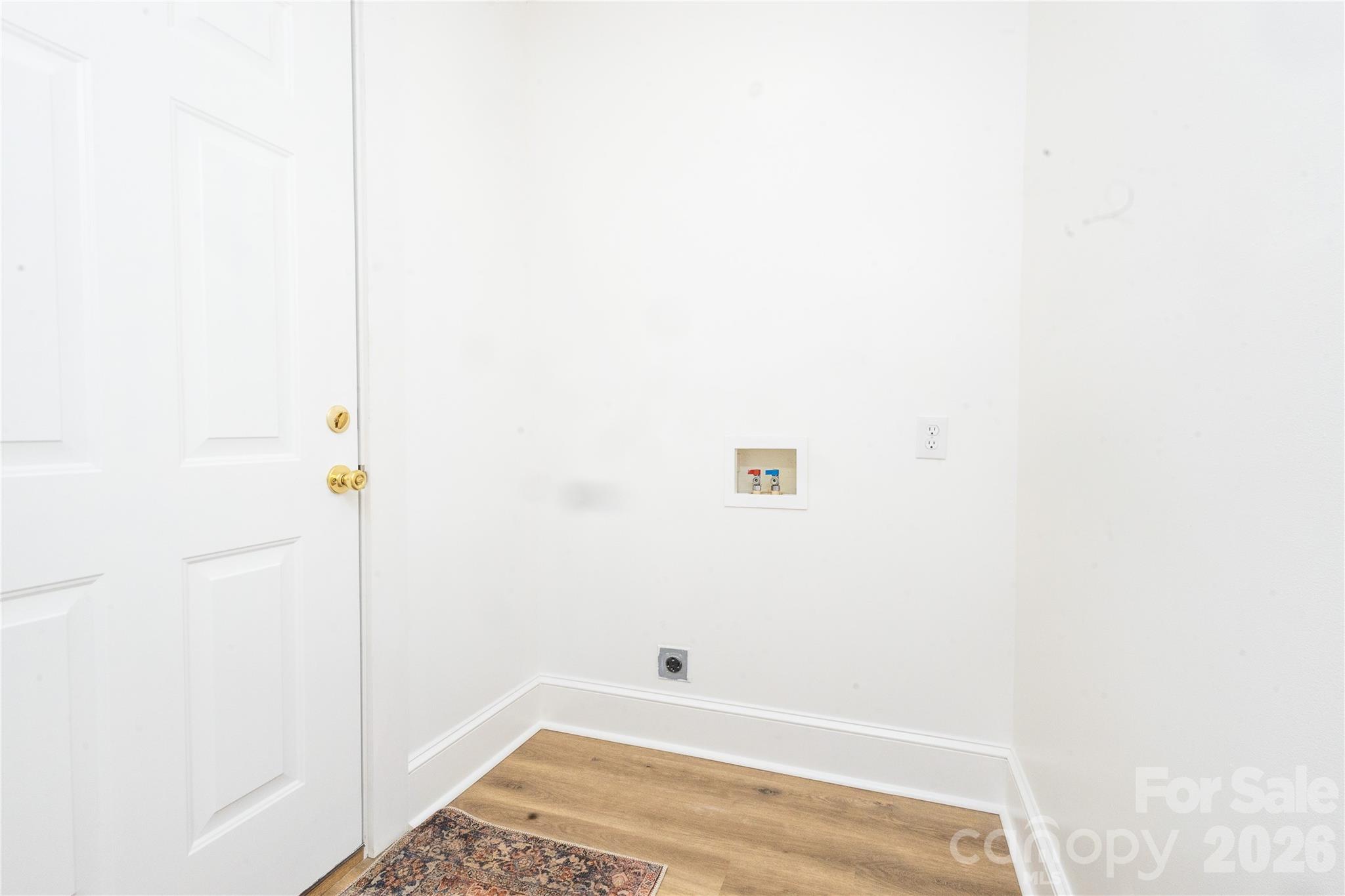 346 Park Avenue Property Photo 27