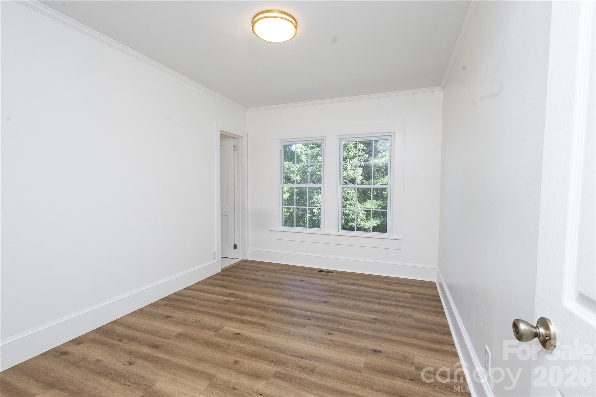 346 Park Avenue Property Photo 29