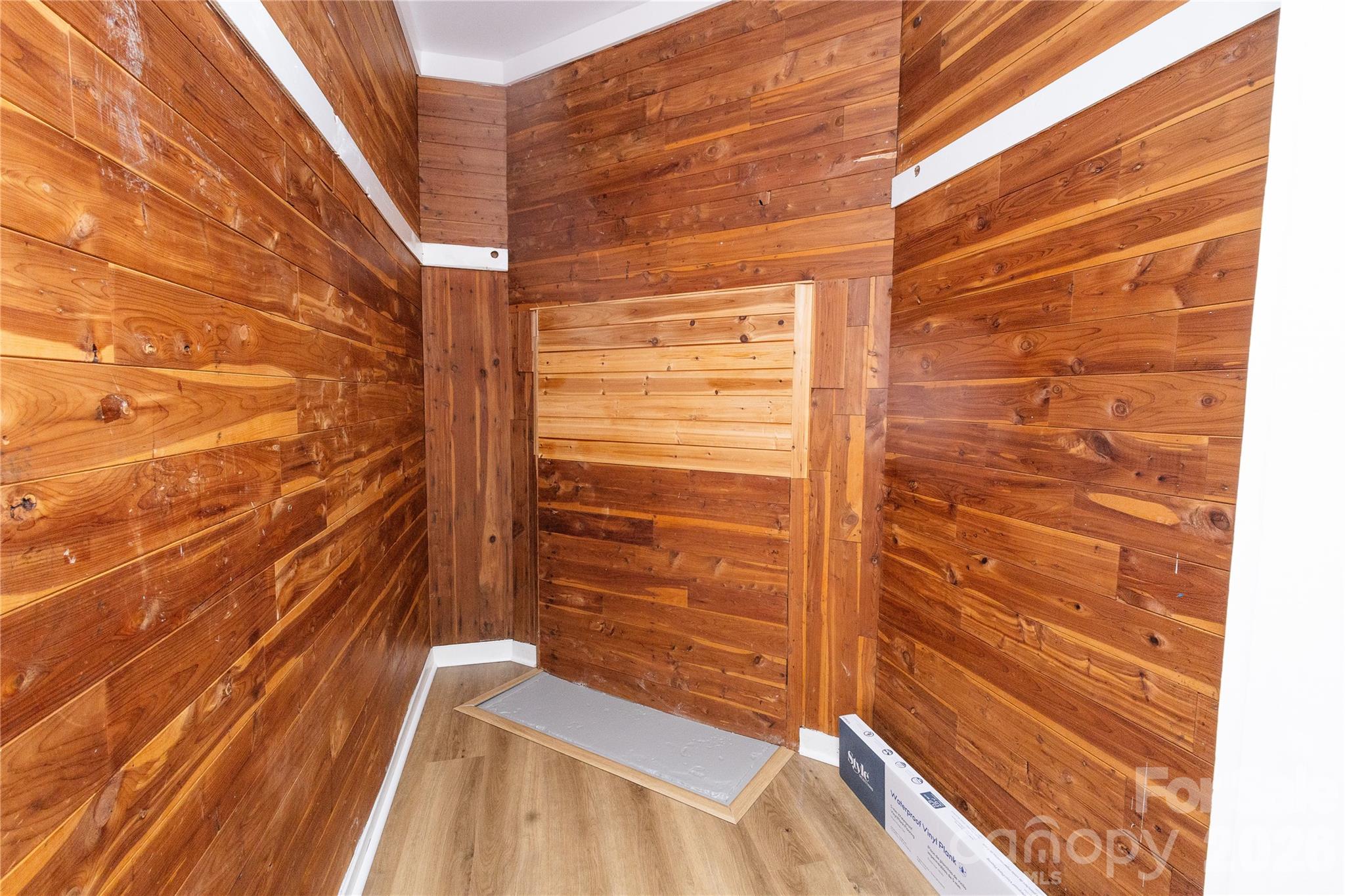 346 Park Avenue Property Photo 34