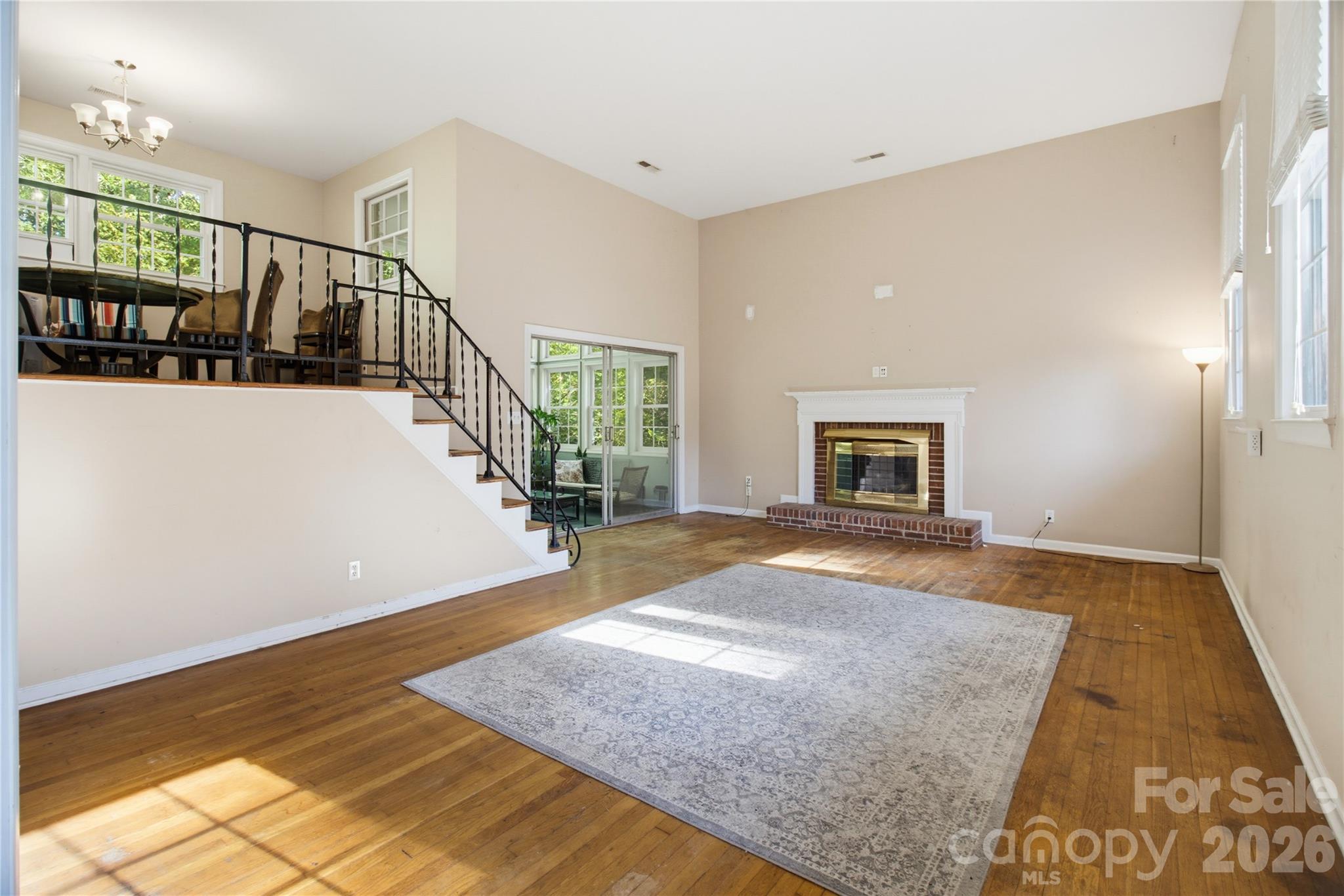 5675 Sweetbriar Road Property Photo 5
