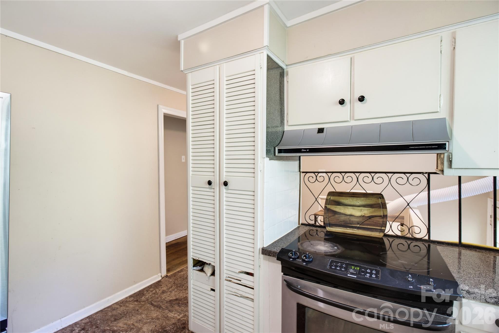 5675 Sweetbriar Road Property Photo 16