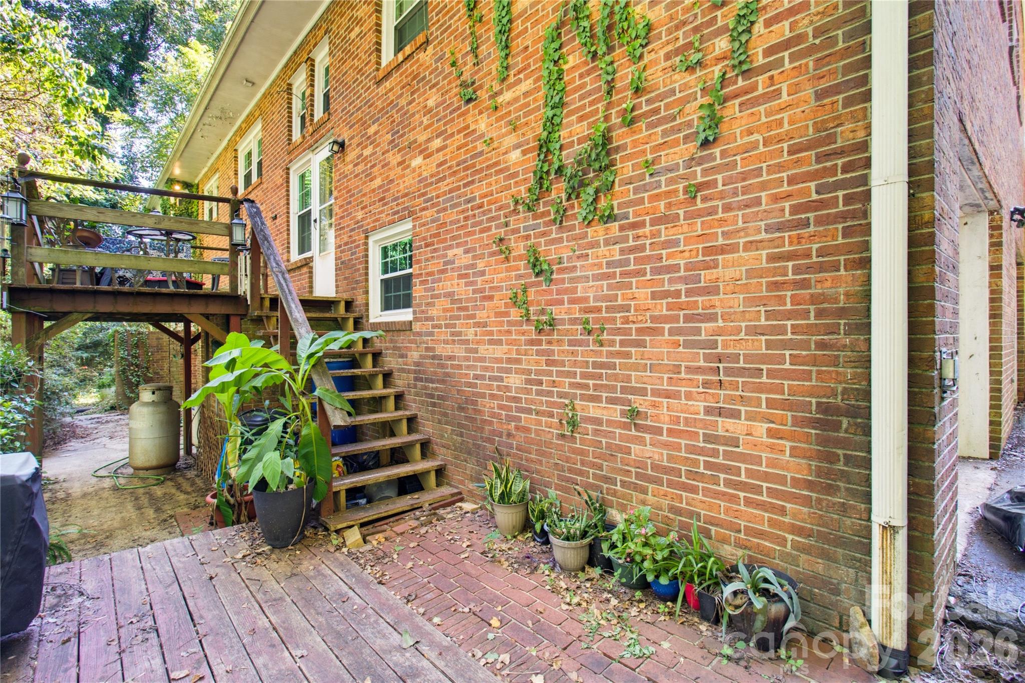 5675 Sweetbriar Road Property Photo 29