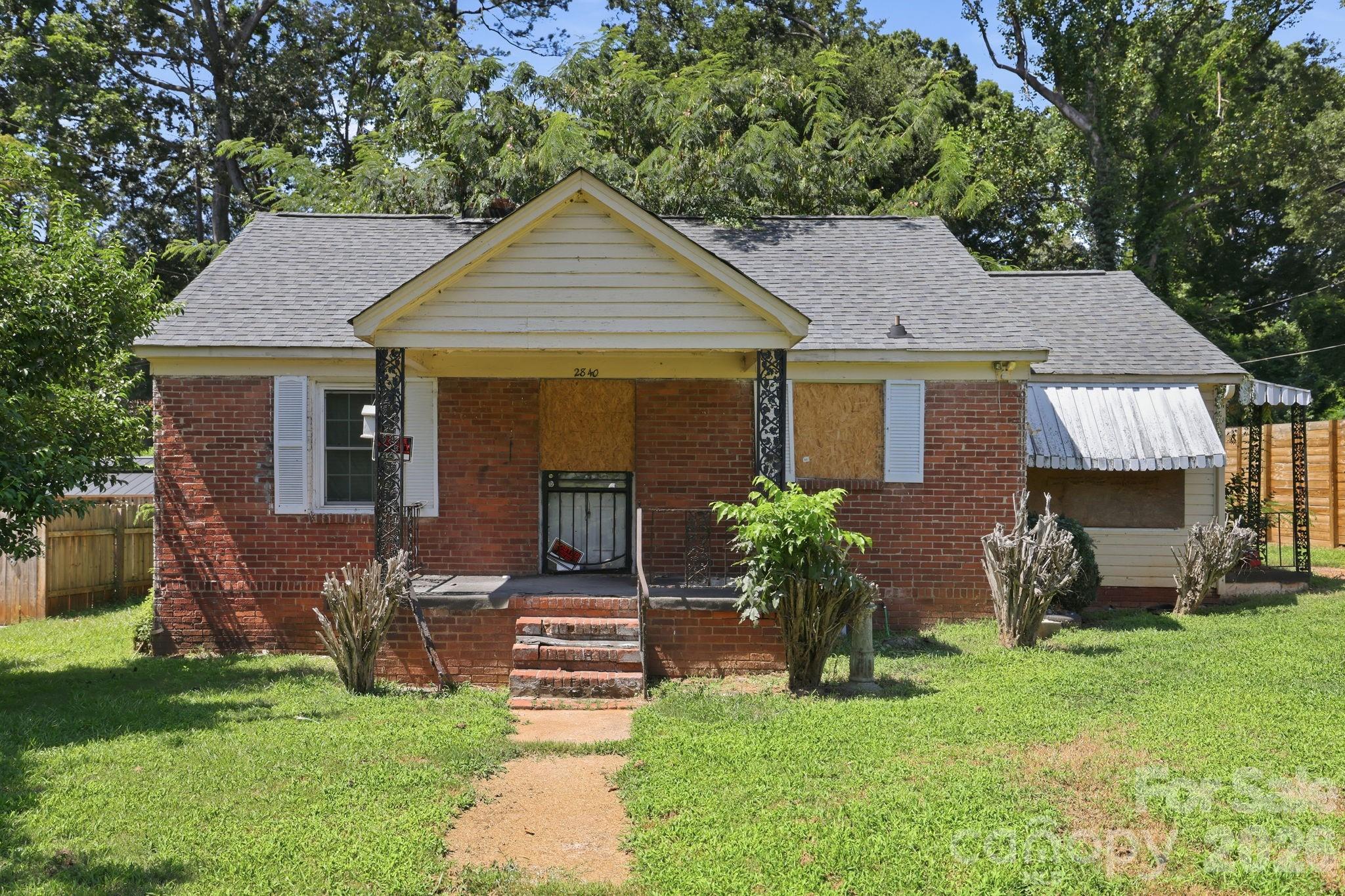 2840 Cowles Road Property Photo 1