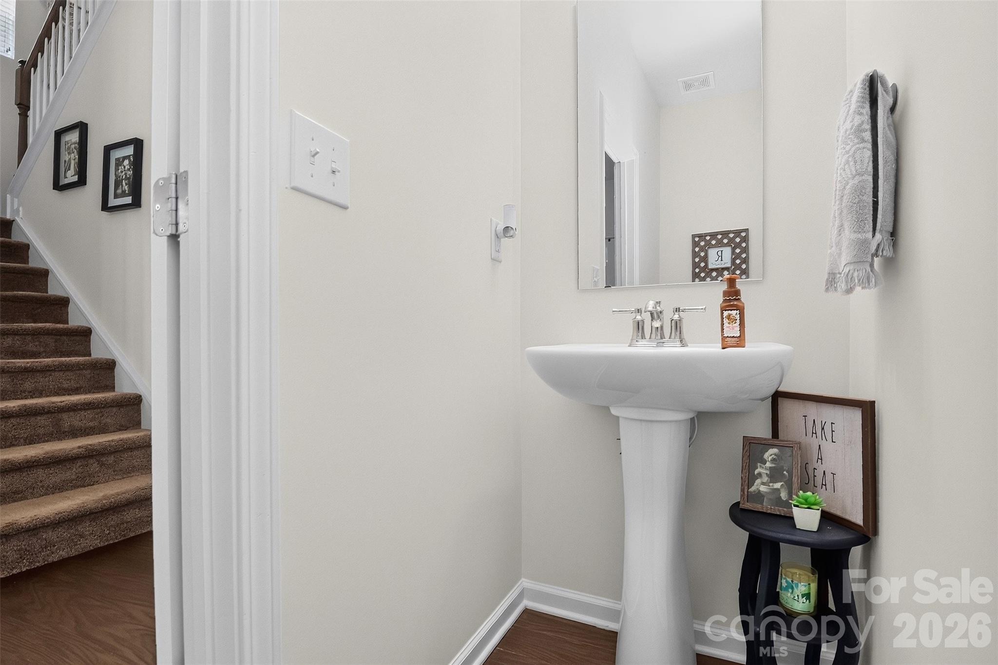 2819 Dominion Court Property Photo 9