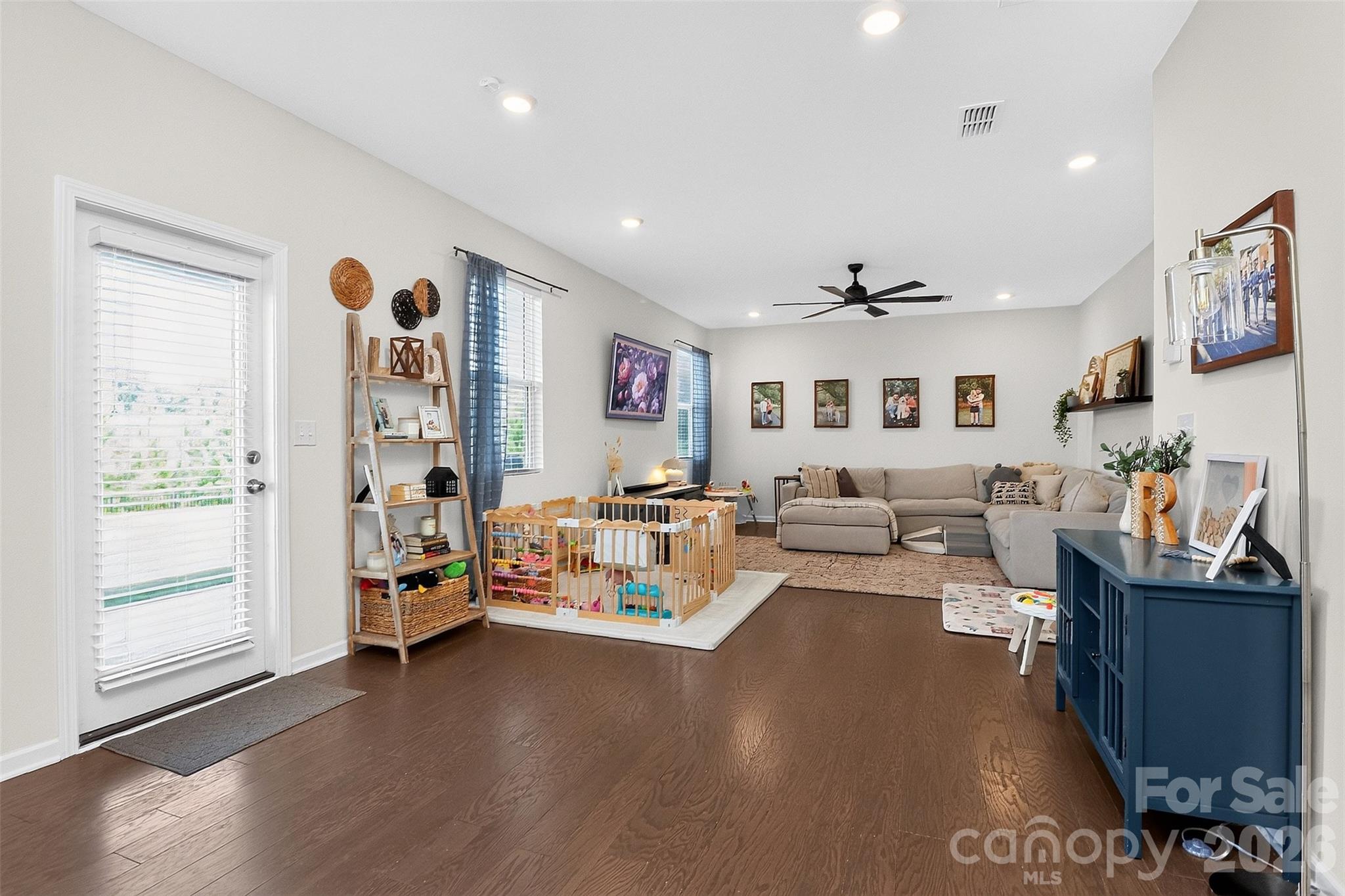 2819 Dominion Court Property Photo 17