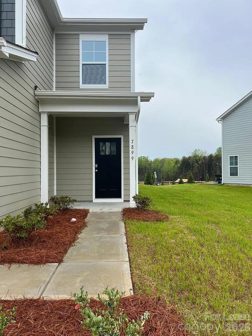 7899 Iron Road Property Photo 2