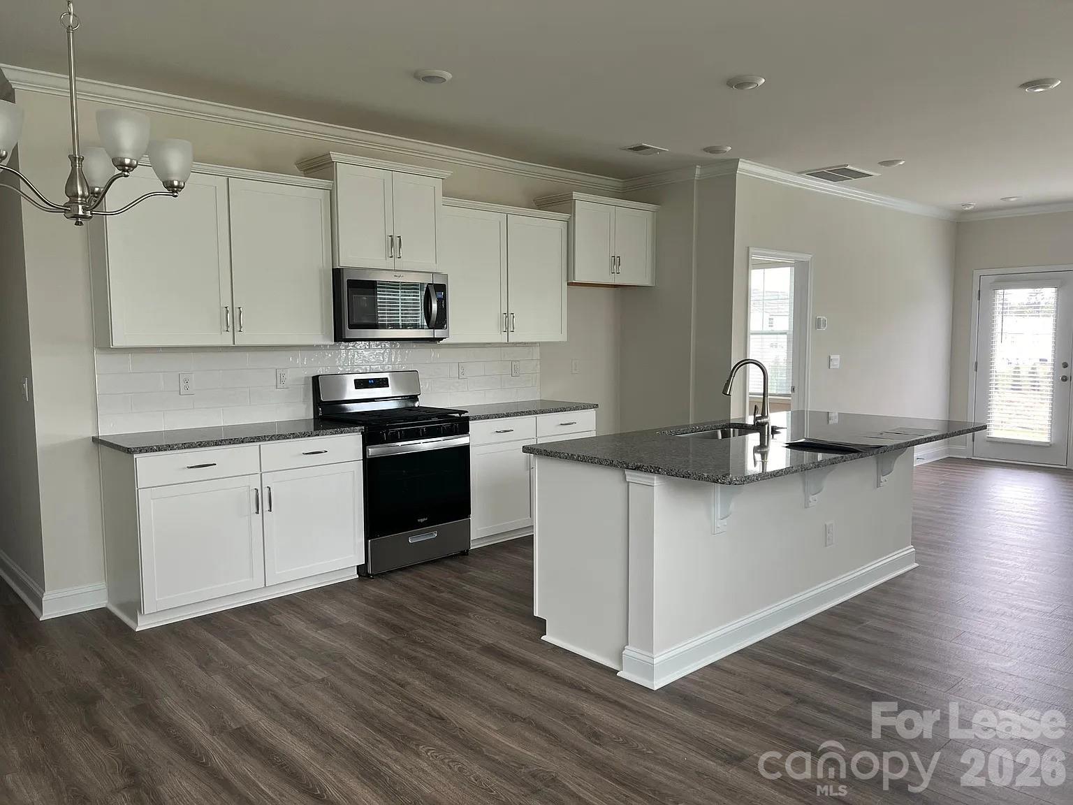7899 Iron Road Property Photo 4