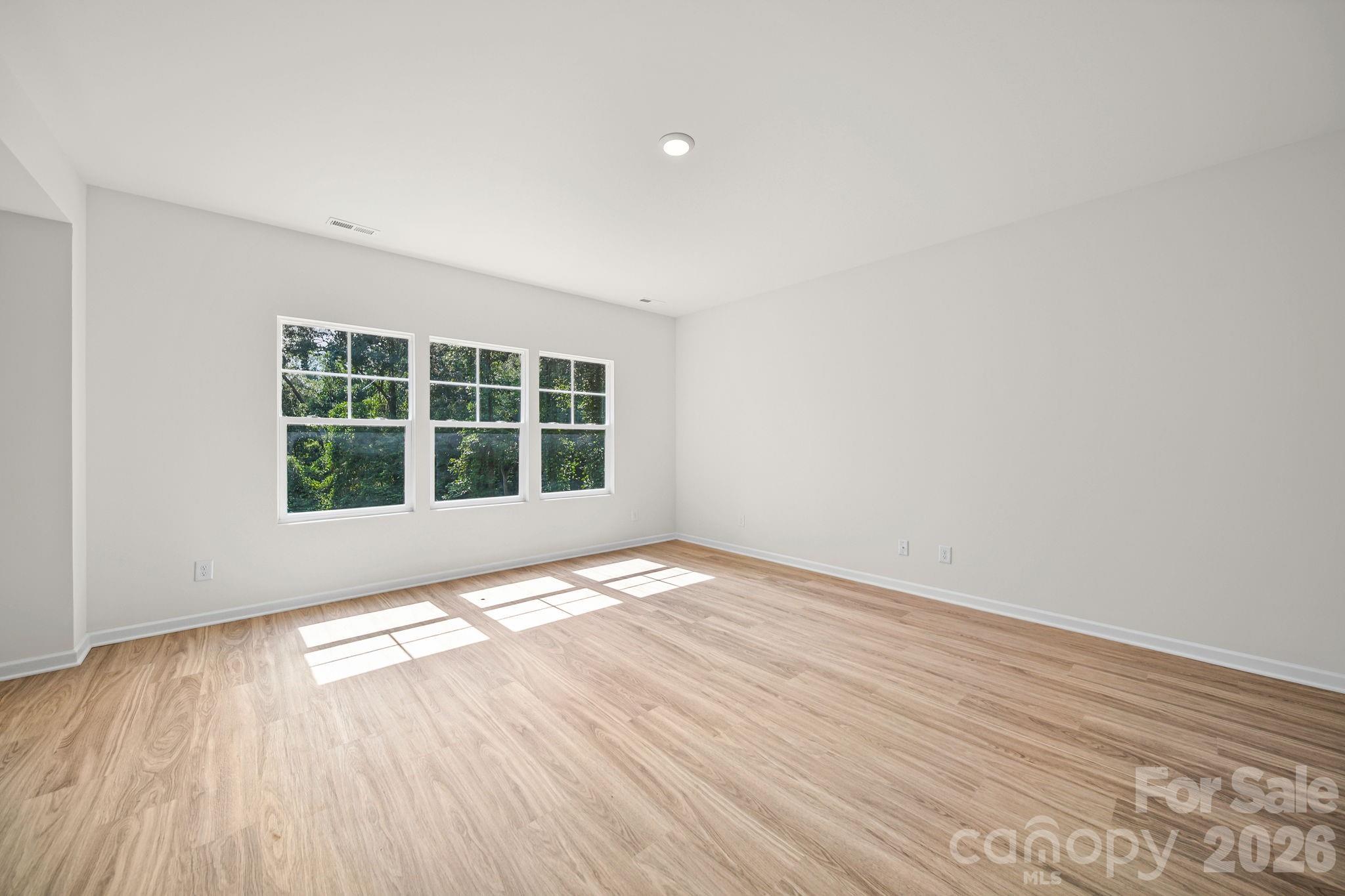 203 Hermitage Court Property Photo 7