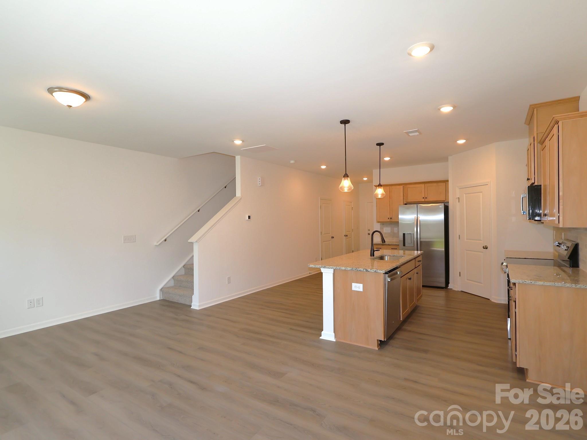 410 Hendley Drive Property Photo 5