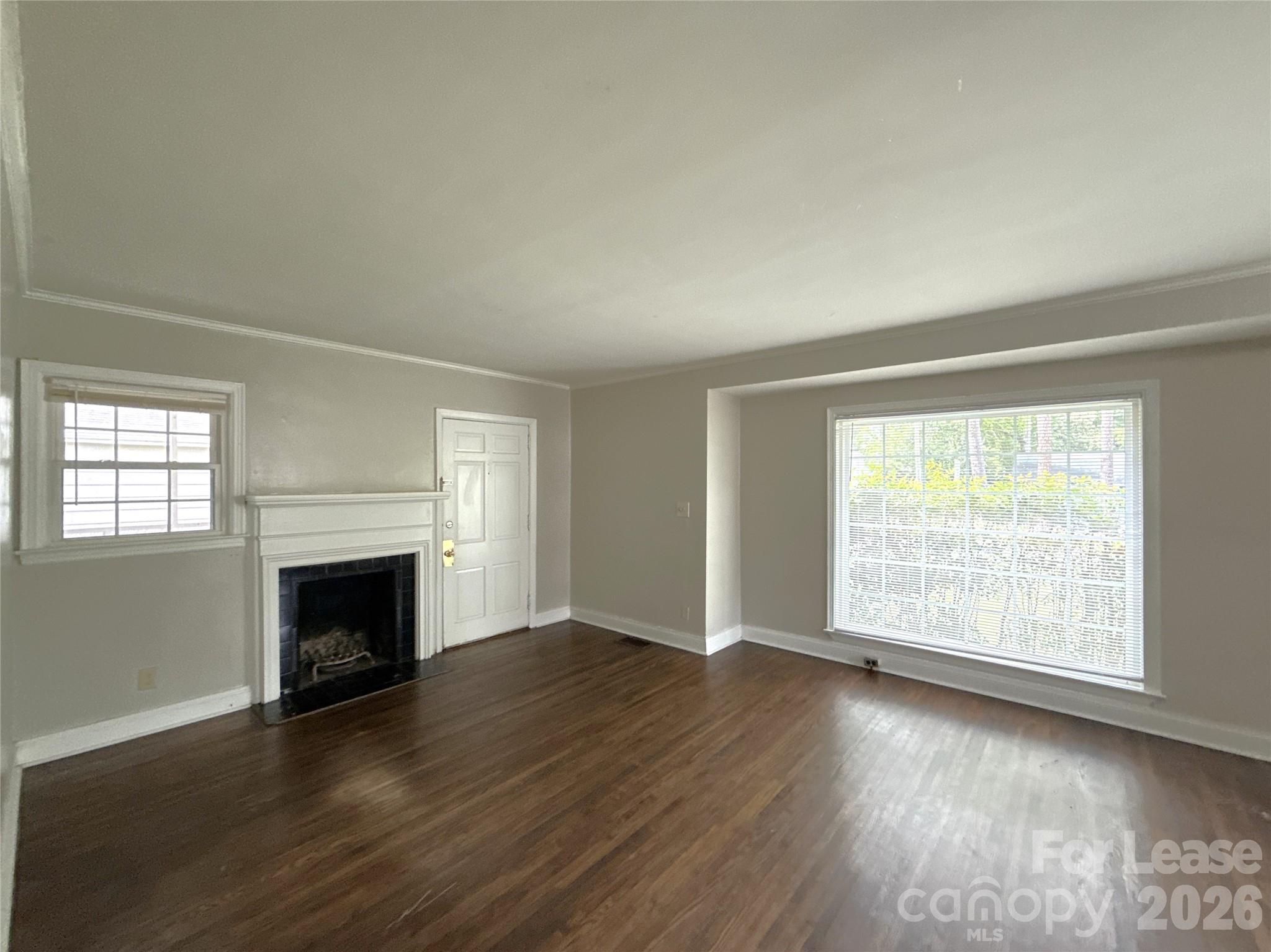1412 Claridge Lane Property Photo 3