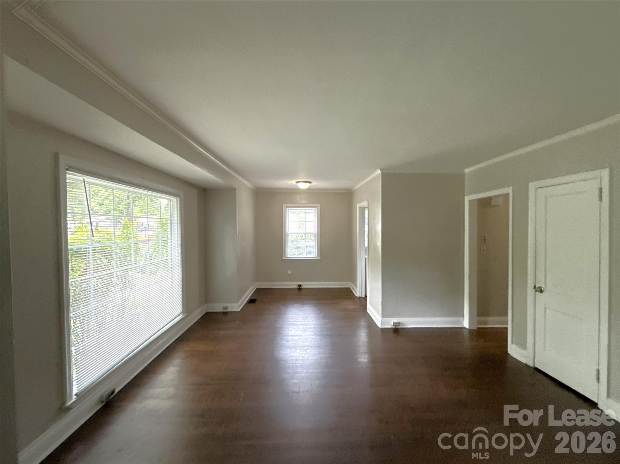 1412 Claridge Lane Property Photo 4