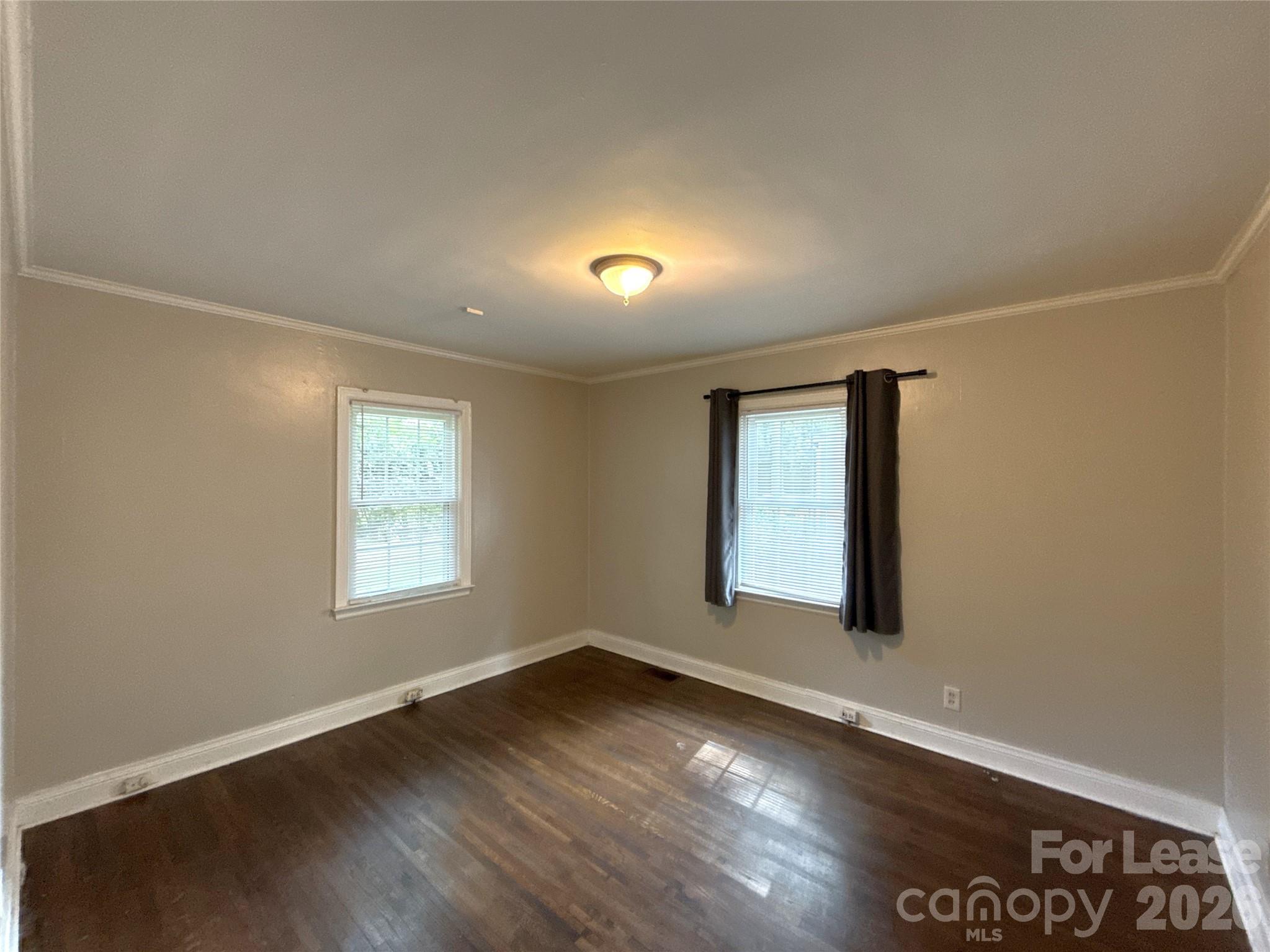 1412 Claridge Lane Property Photo 7