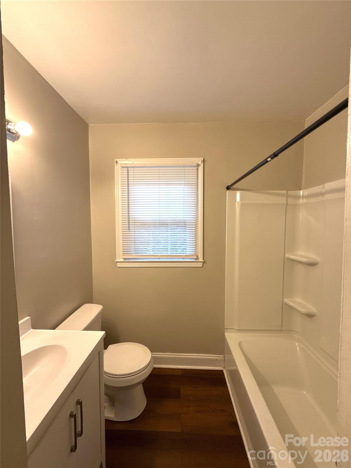 1412 Claridge Lane Property Photo 8