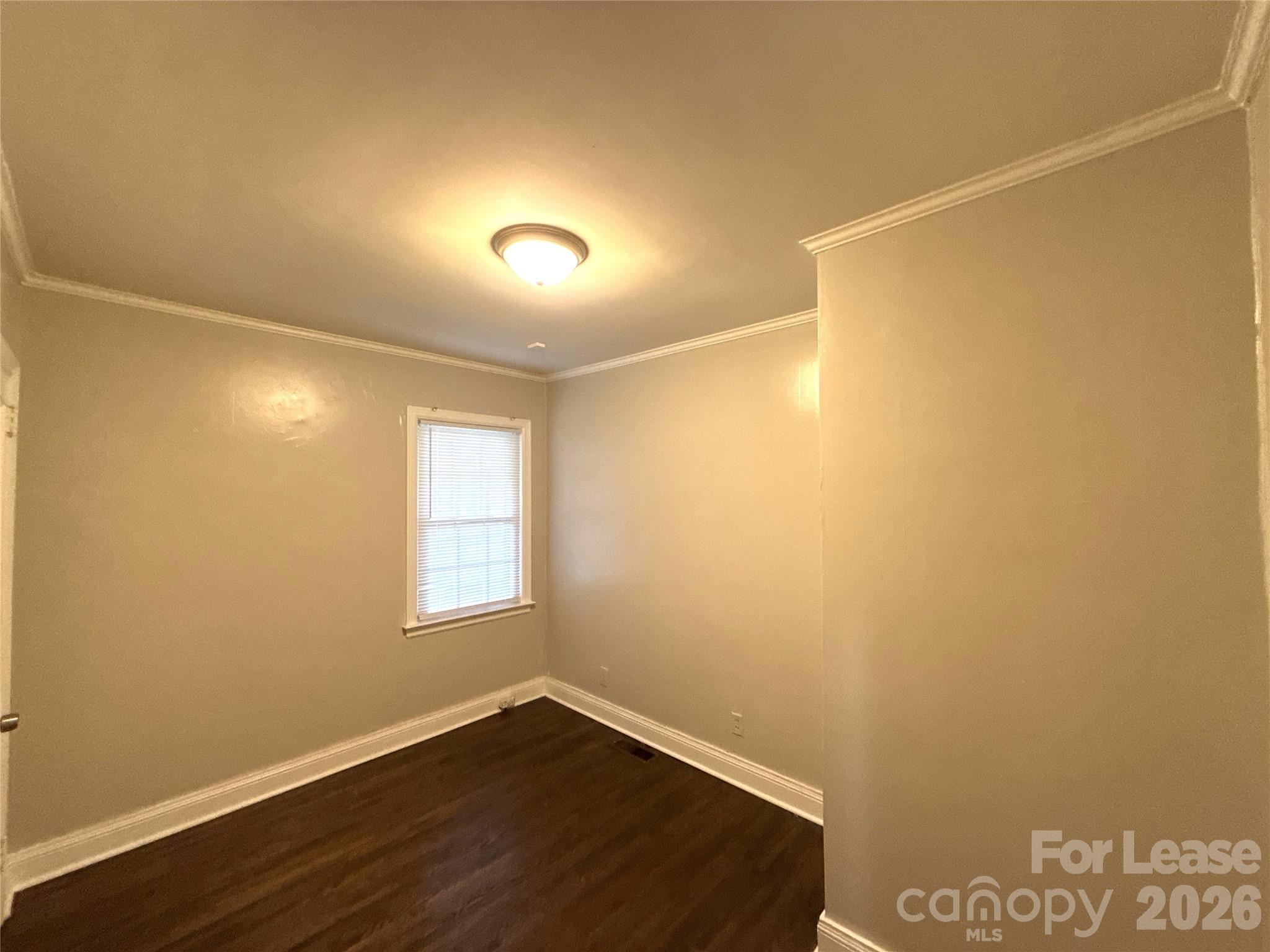 1412 Claridge Lane Property Photo 10