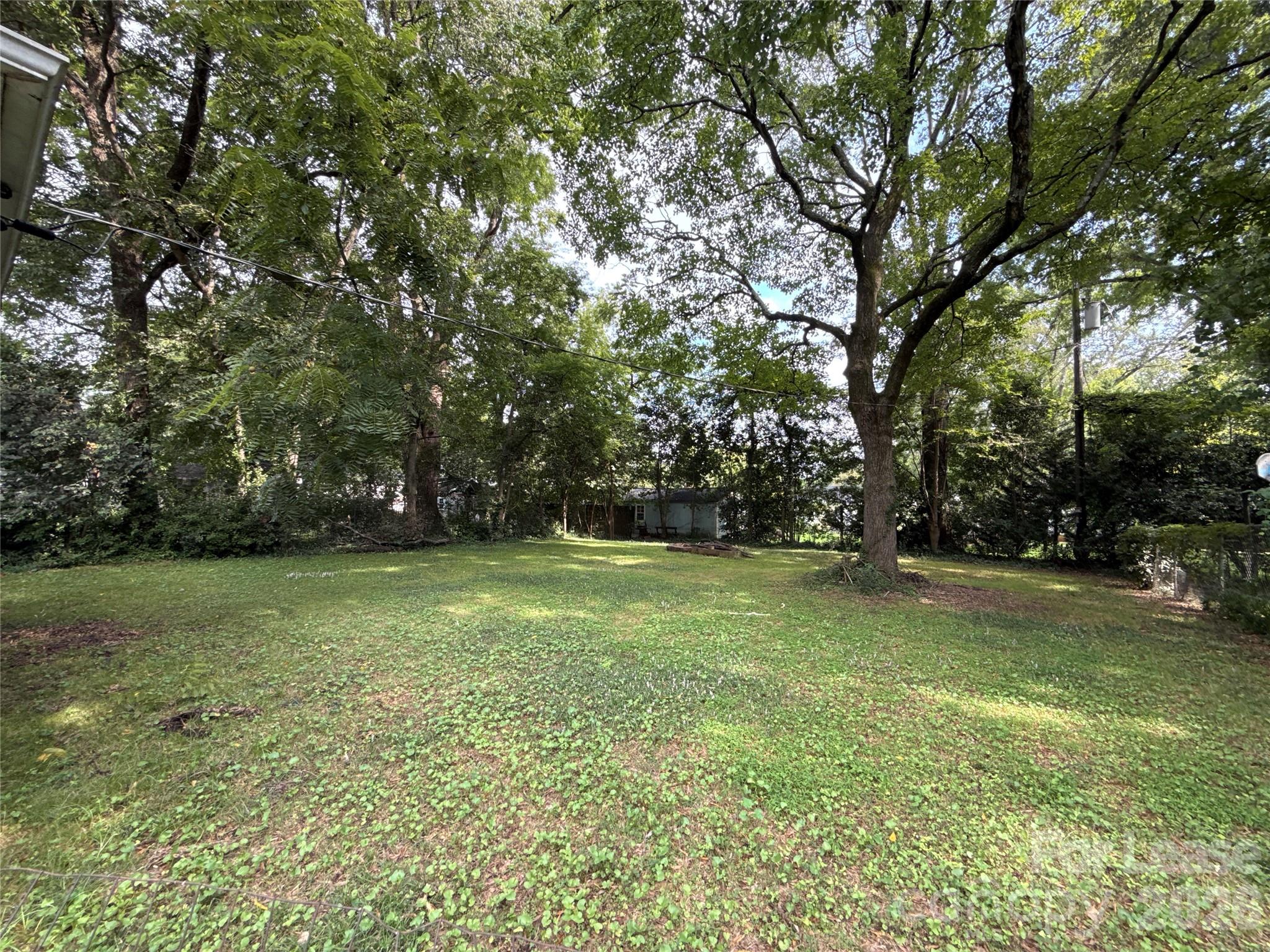 1412 Claridge Lane Property Photo 12