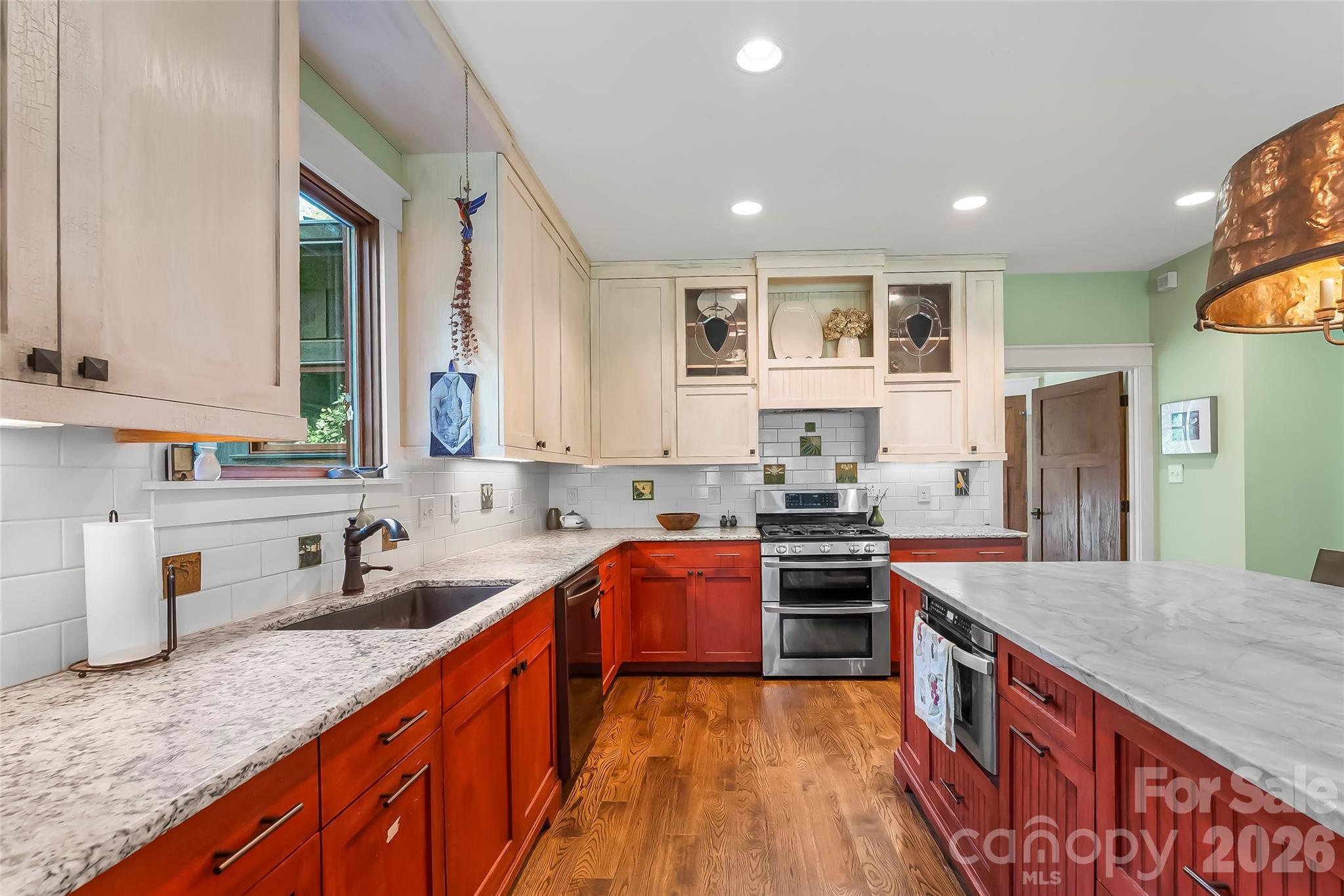 3201 Donahue Drive Property Photo 13