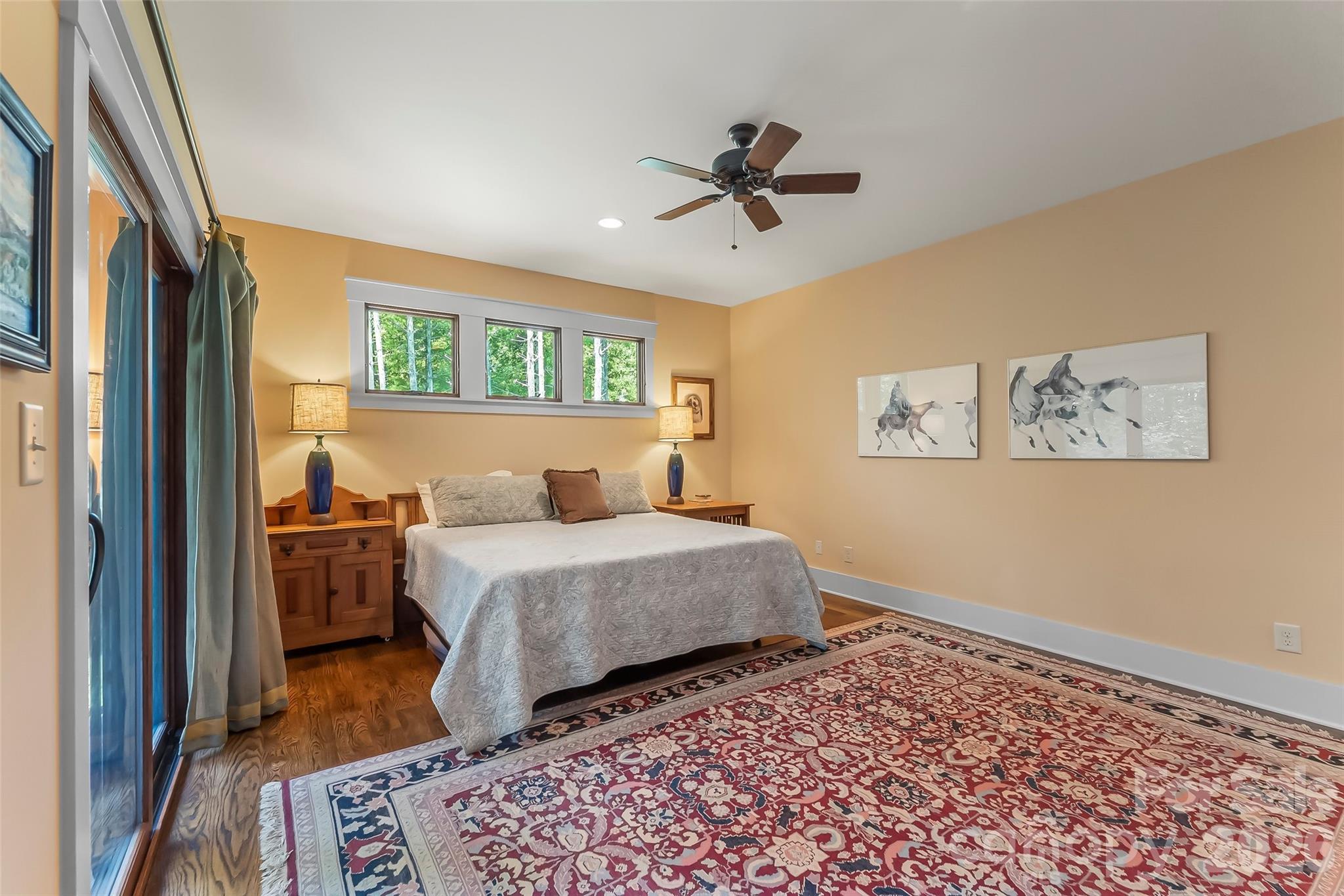3201 Donahue Drive Property Photo 15
