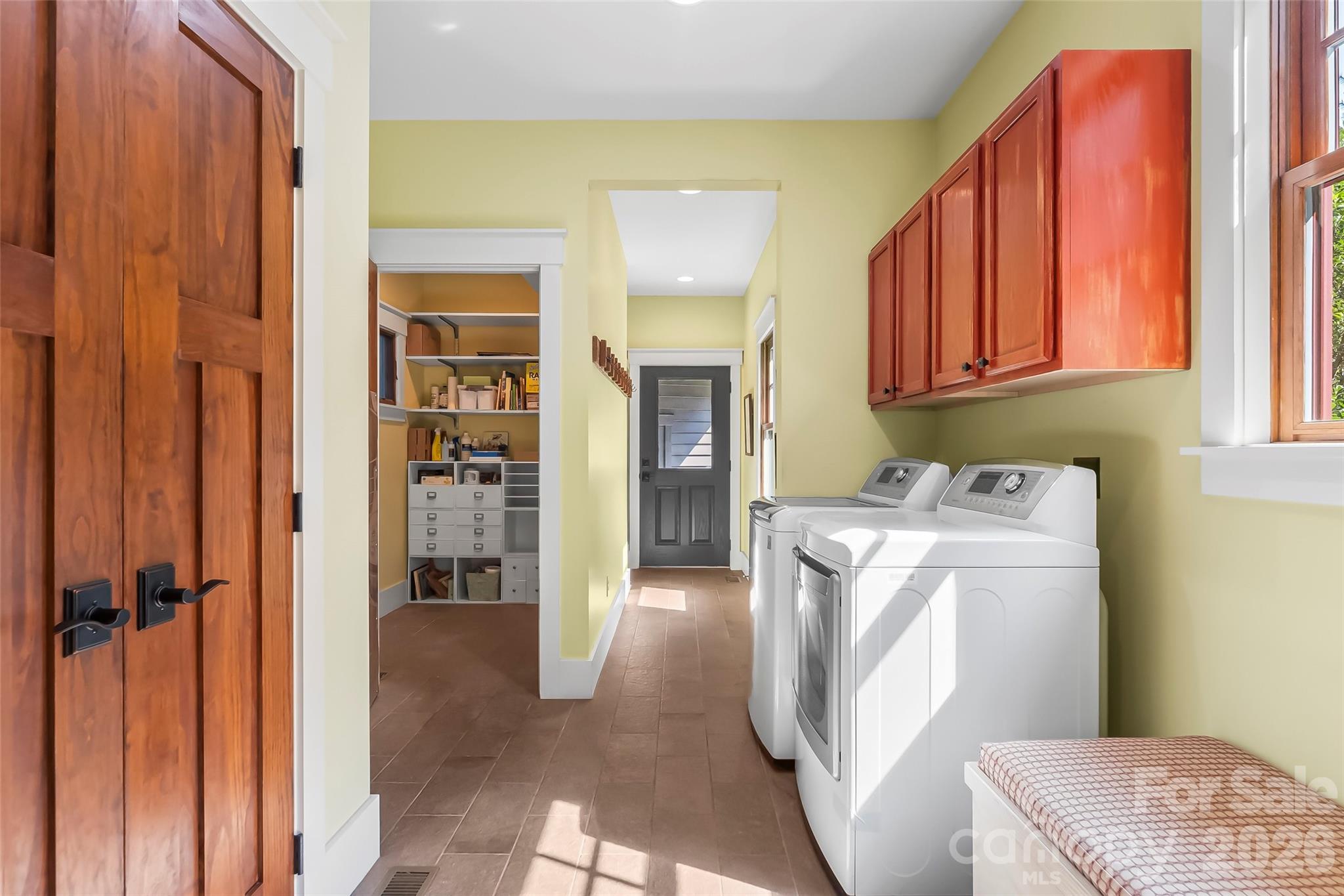 3201 Donahue Drive Property Photo 21