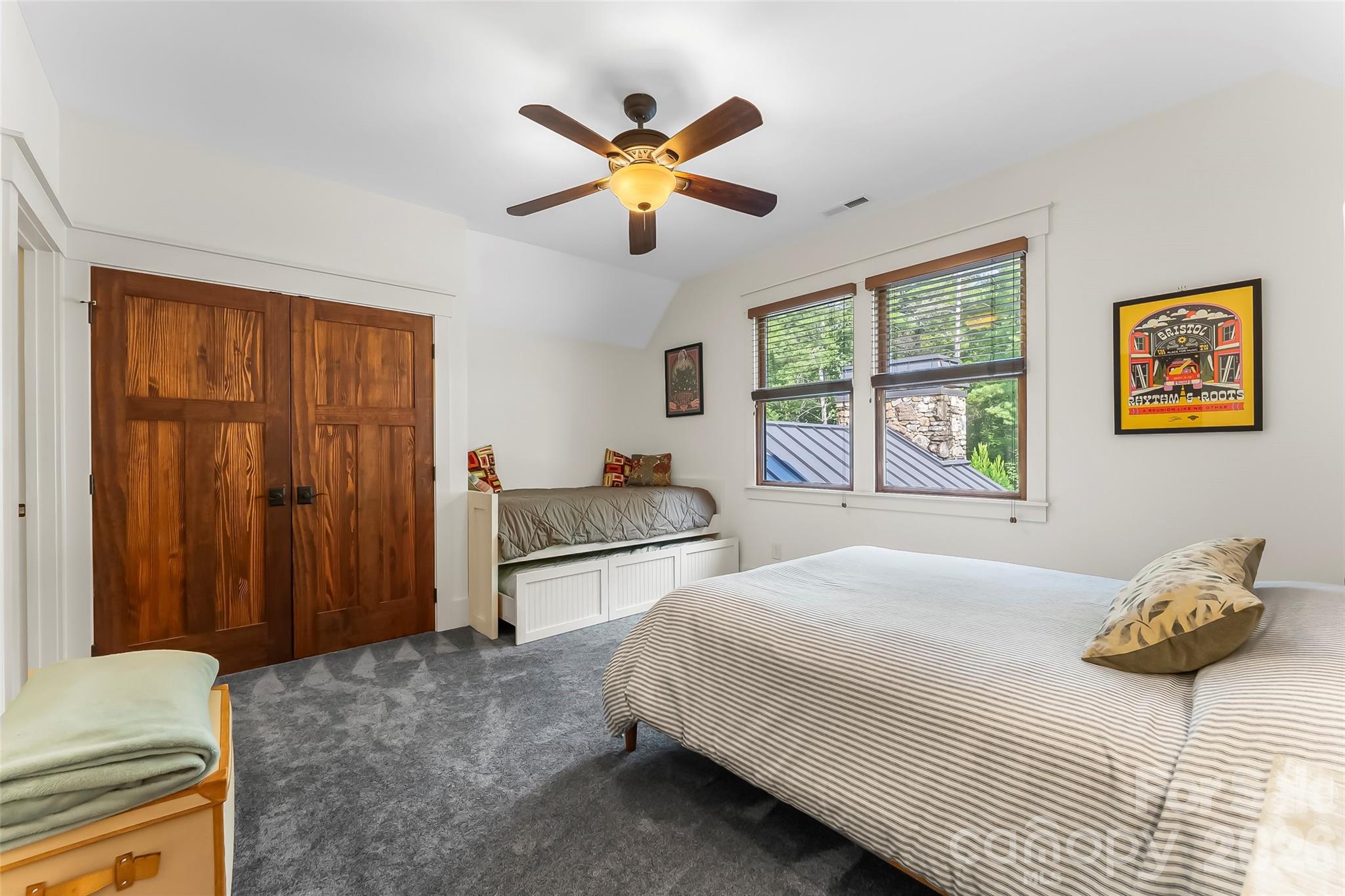 3201 Donahue Drive Property Photo 28