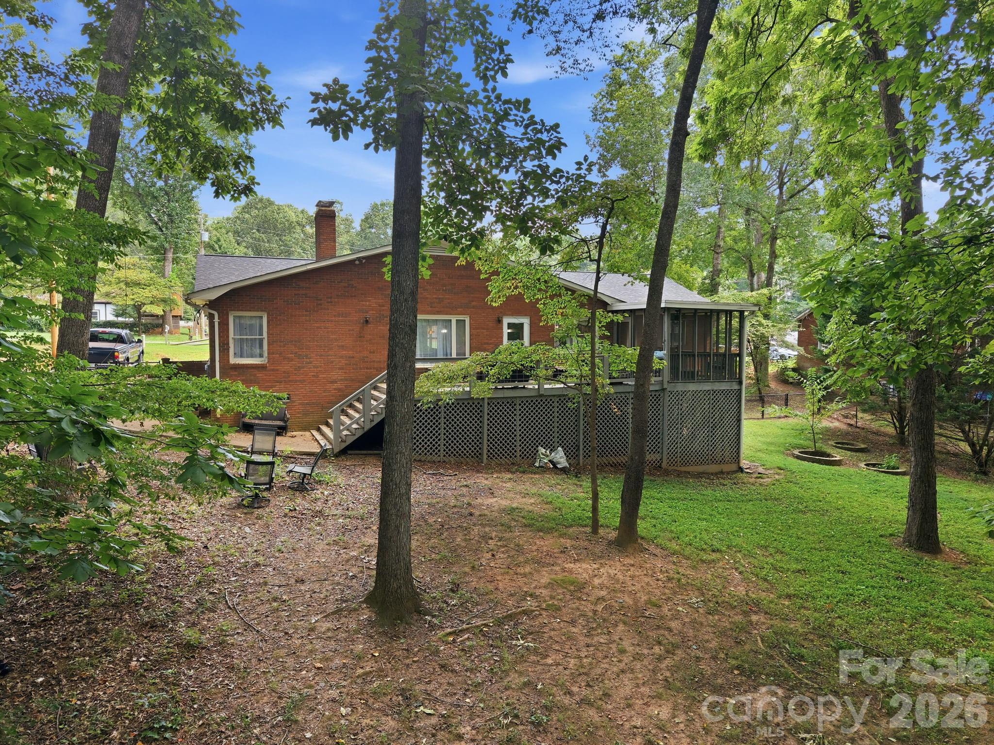 305 Heritage Circle Property Photo 36