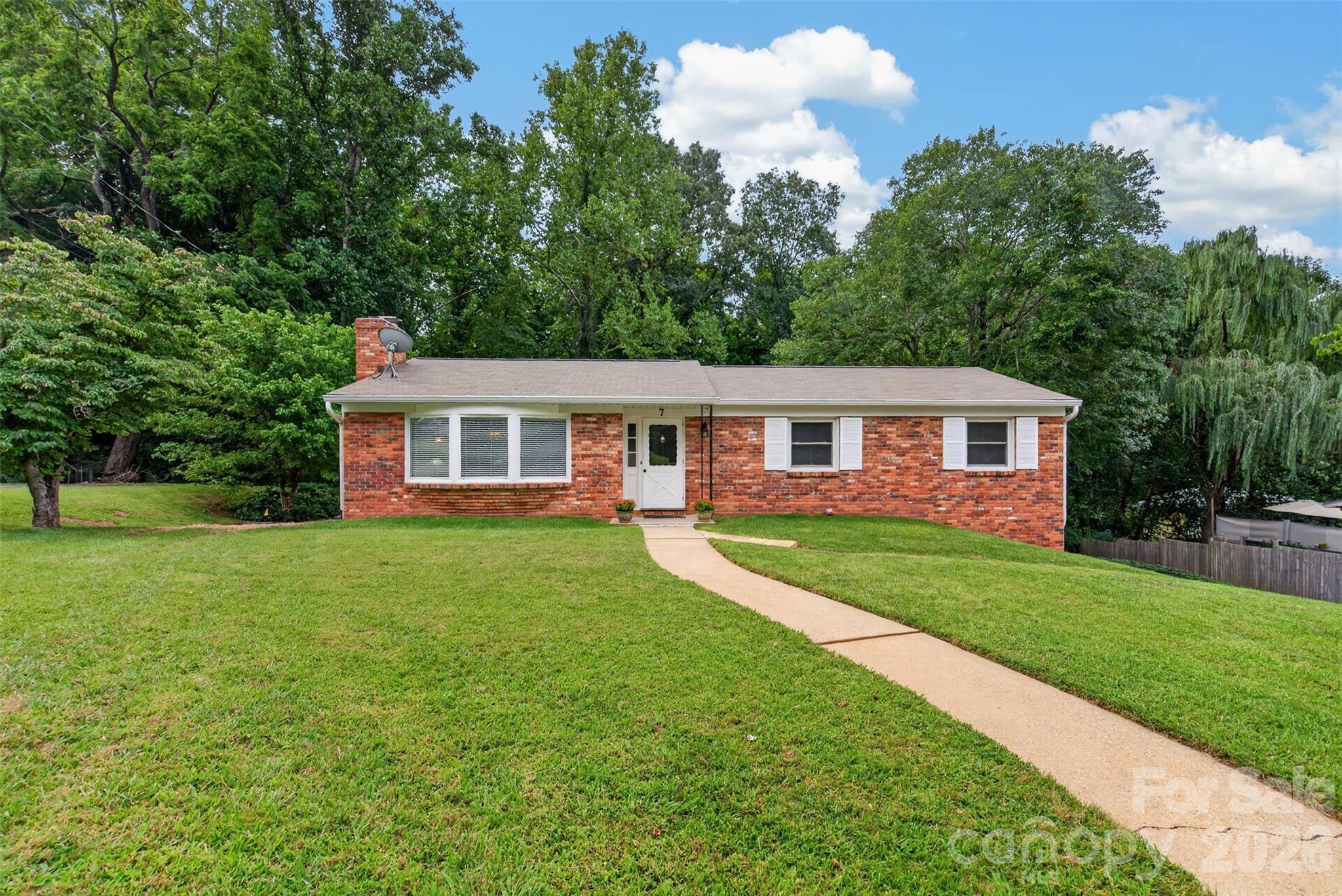7 Mountainbrook Road