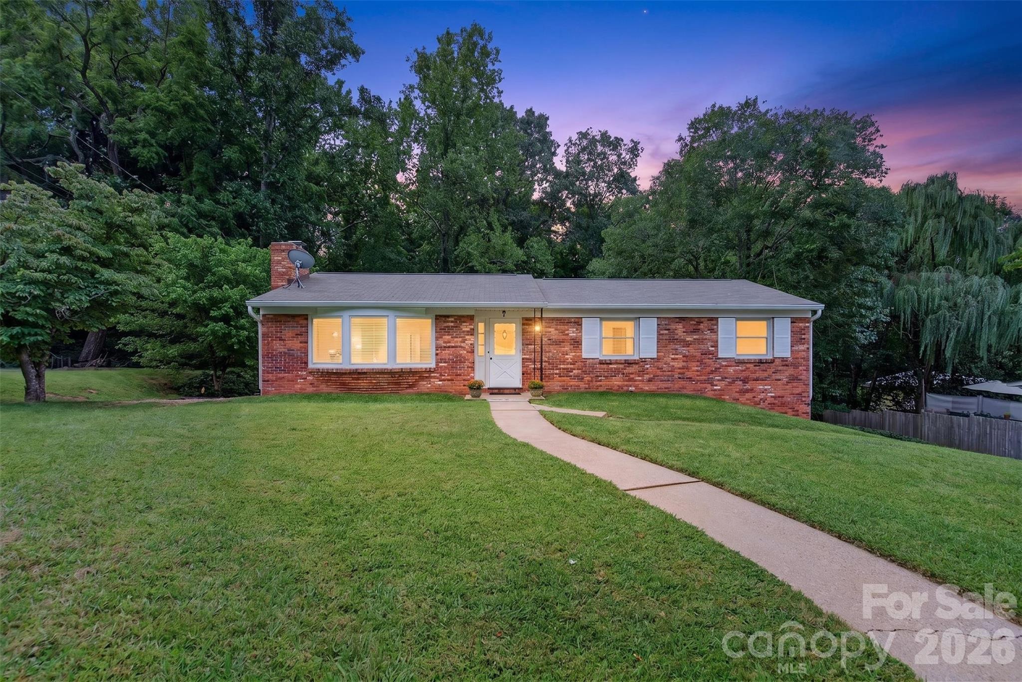 7 Mountainbrook Road Property Photo 2