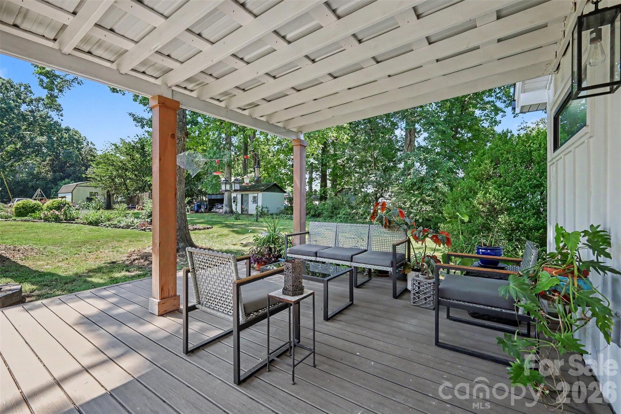 801 W Catawba Avenue Property Photo 19