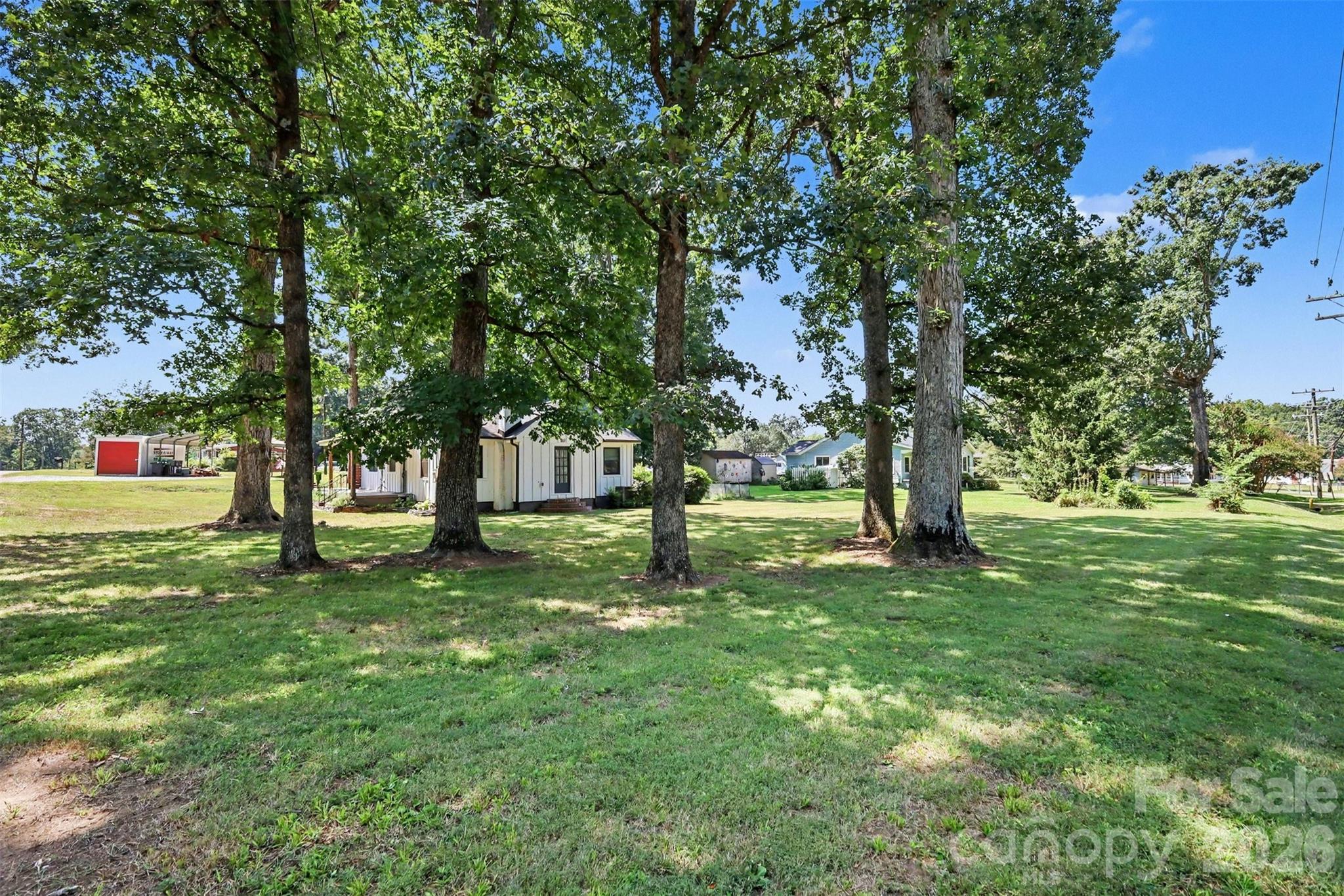 801 W Catawba Avenue Property Photo 23