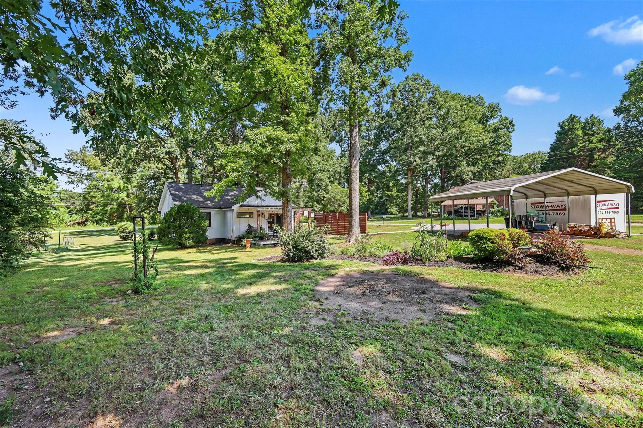 801 W Catawba Avenue Property Photo 27