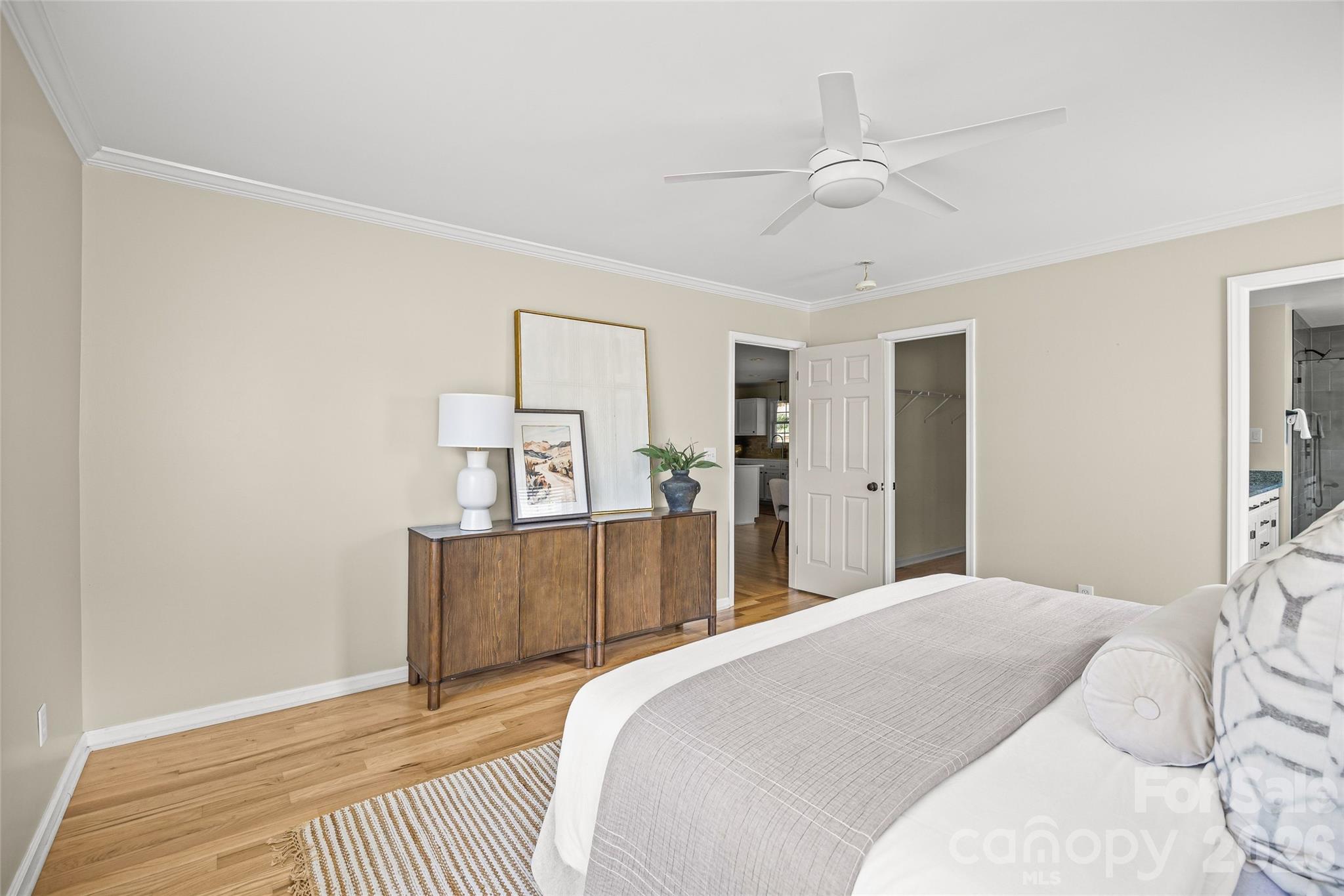 2110 Stratford Avenue Property Photo 22