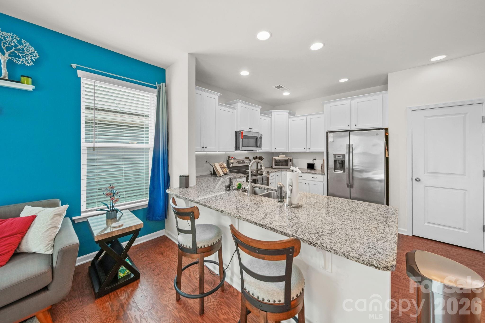 7203 Chrysanthemum Road Property Photo 11