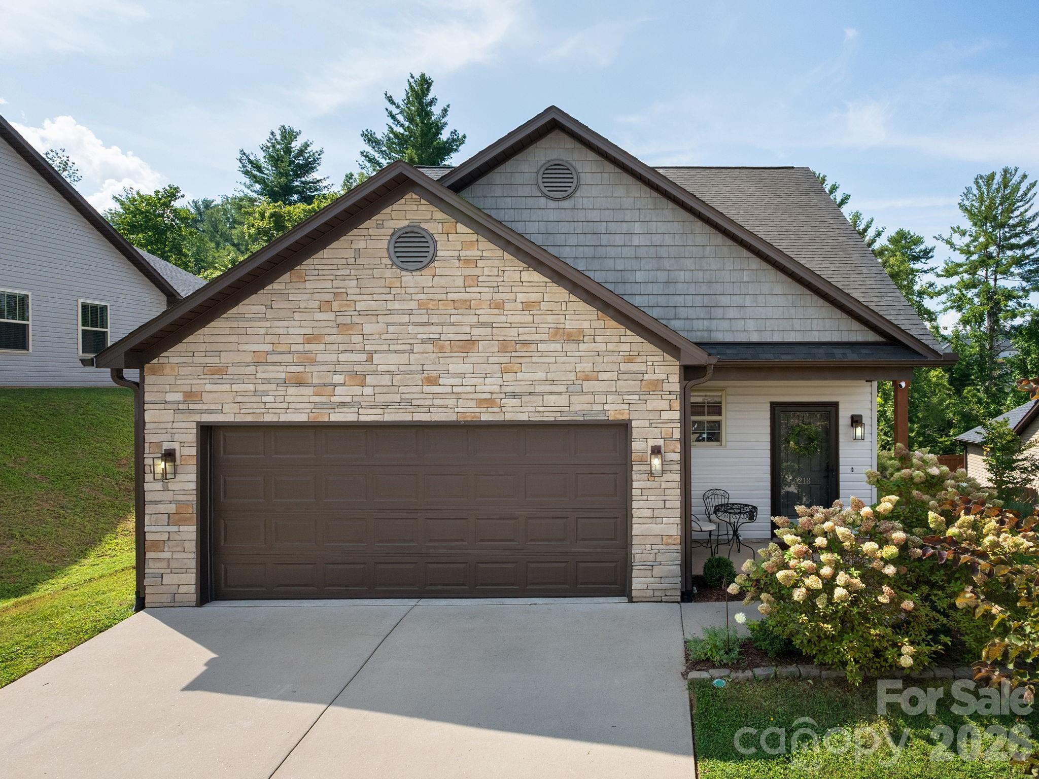 218 Water Leaf Drive Property Photo 1