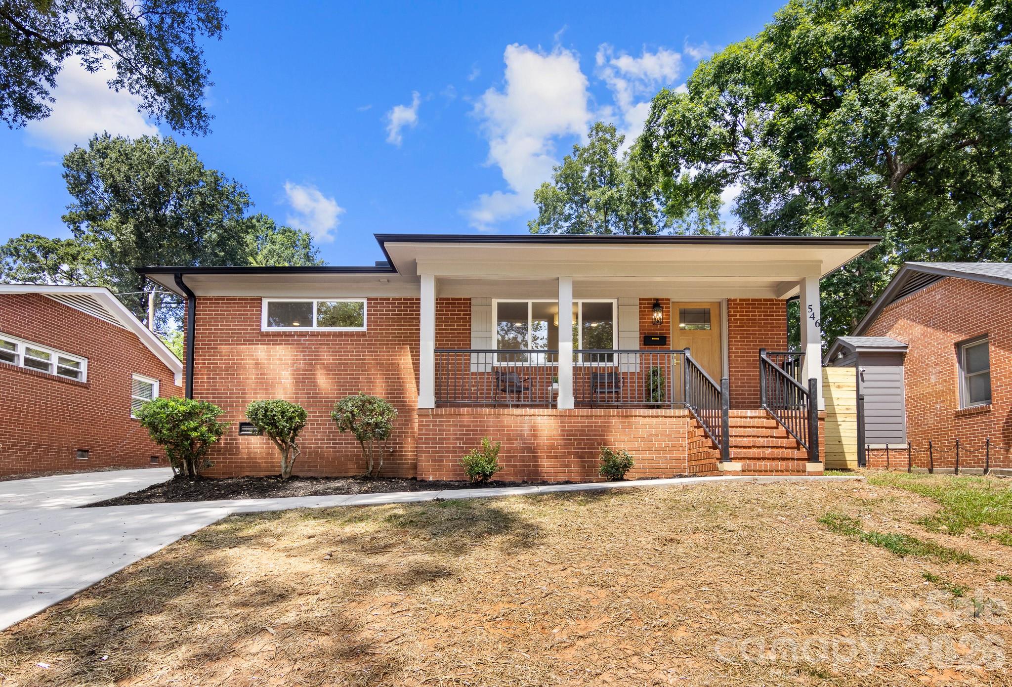 546 W Kingston Avenue Property Photo 1