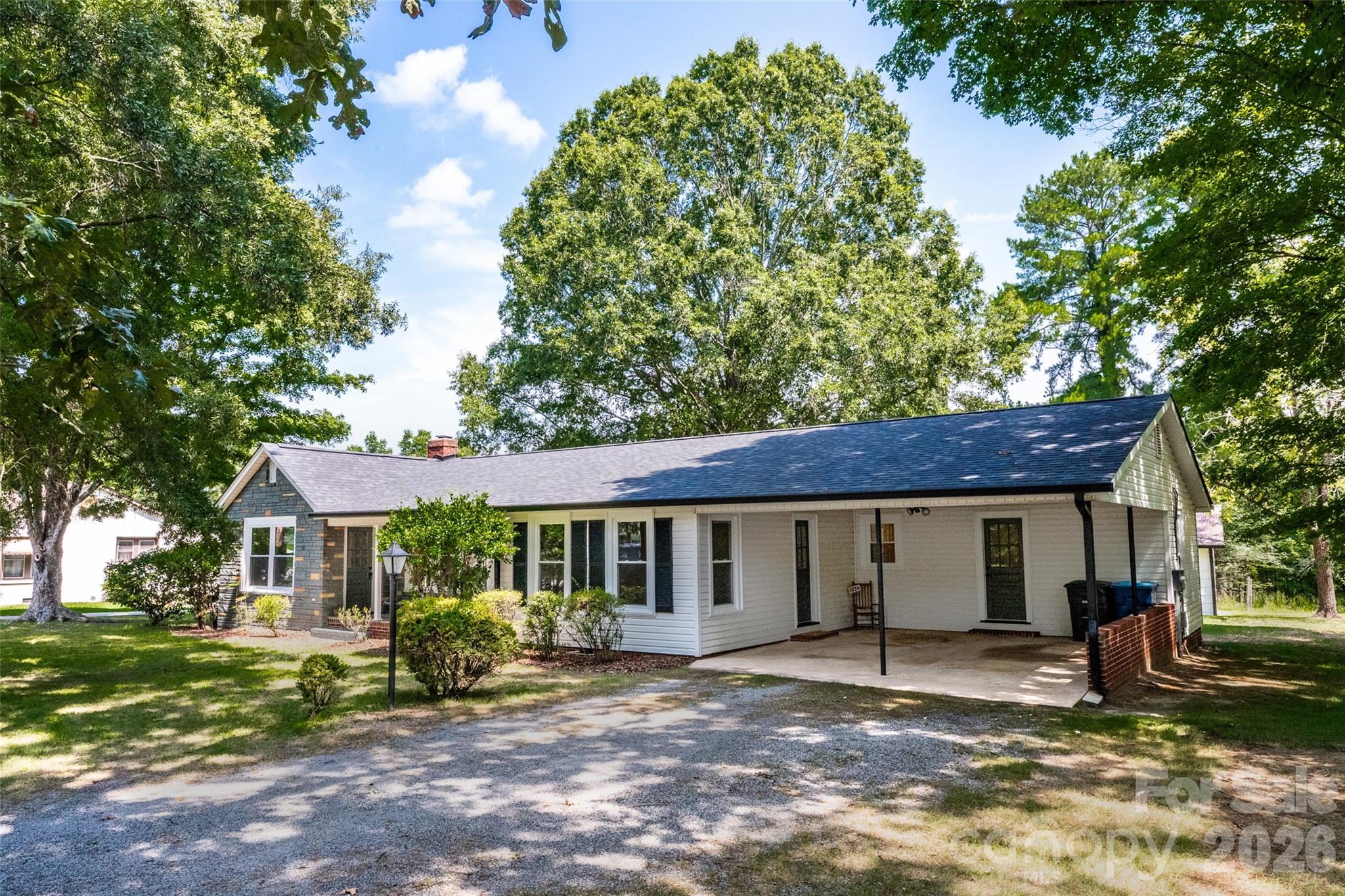 1224 Glenwood Avenue Property Photo 4