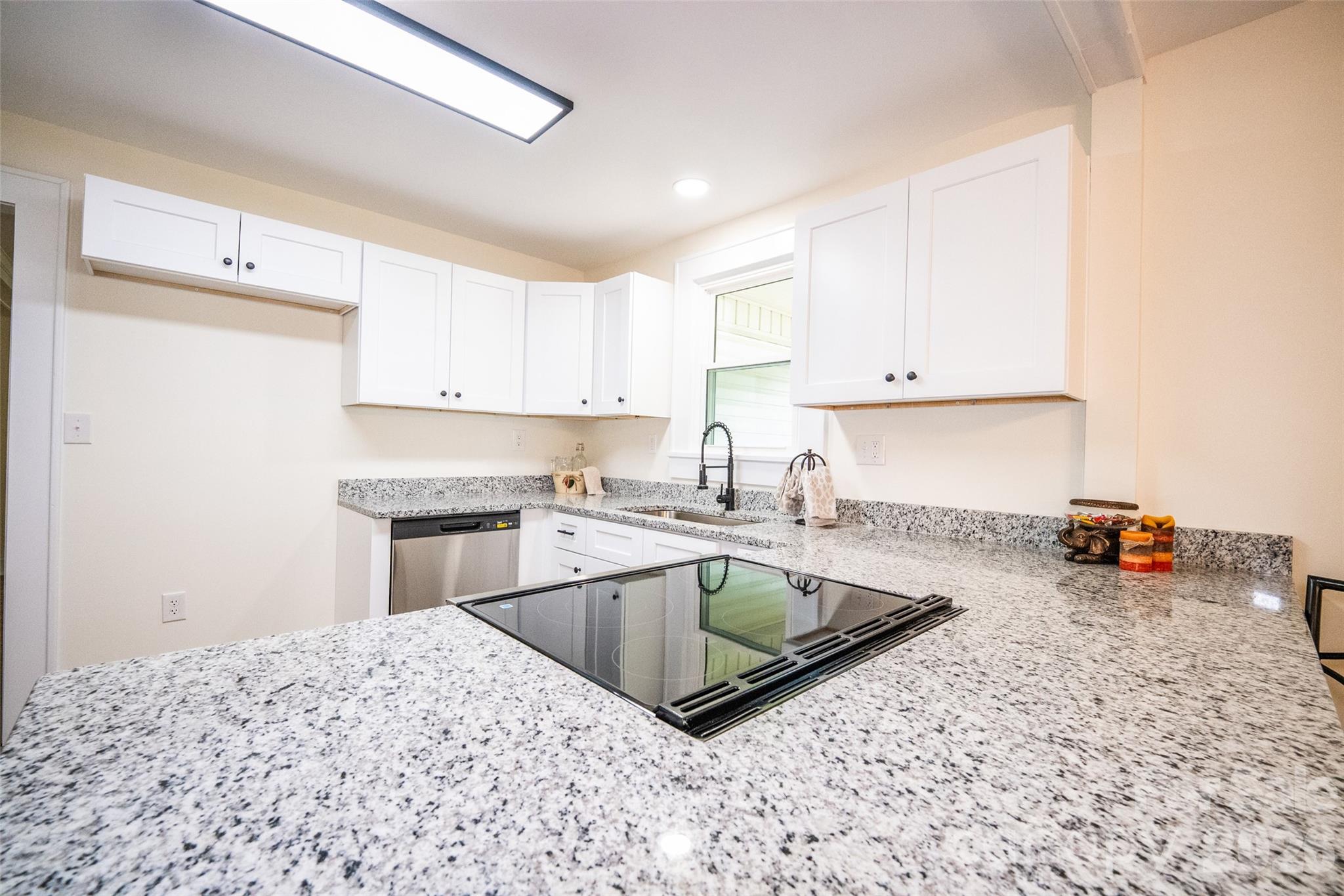 1224 Glenwood Avenue Property Photo 11