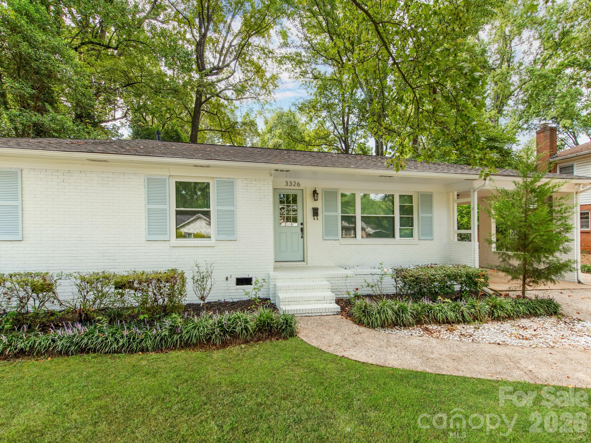 3326 Bonneville Drive Property Photo 2