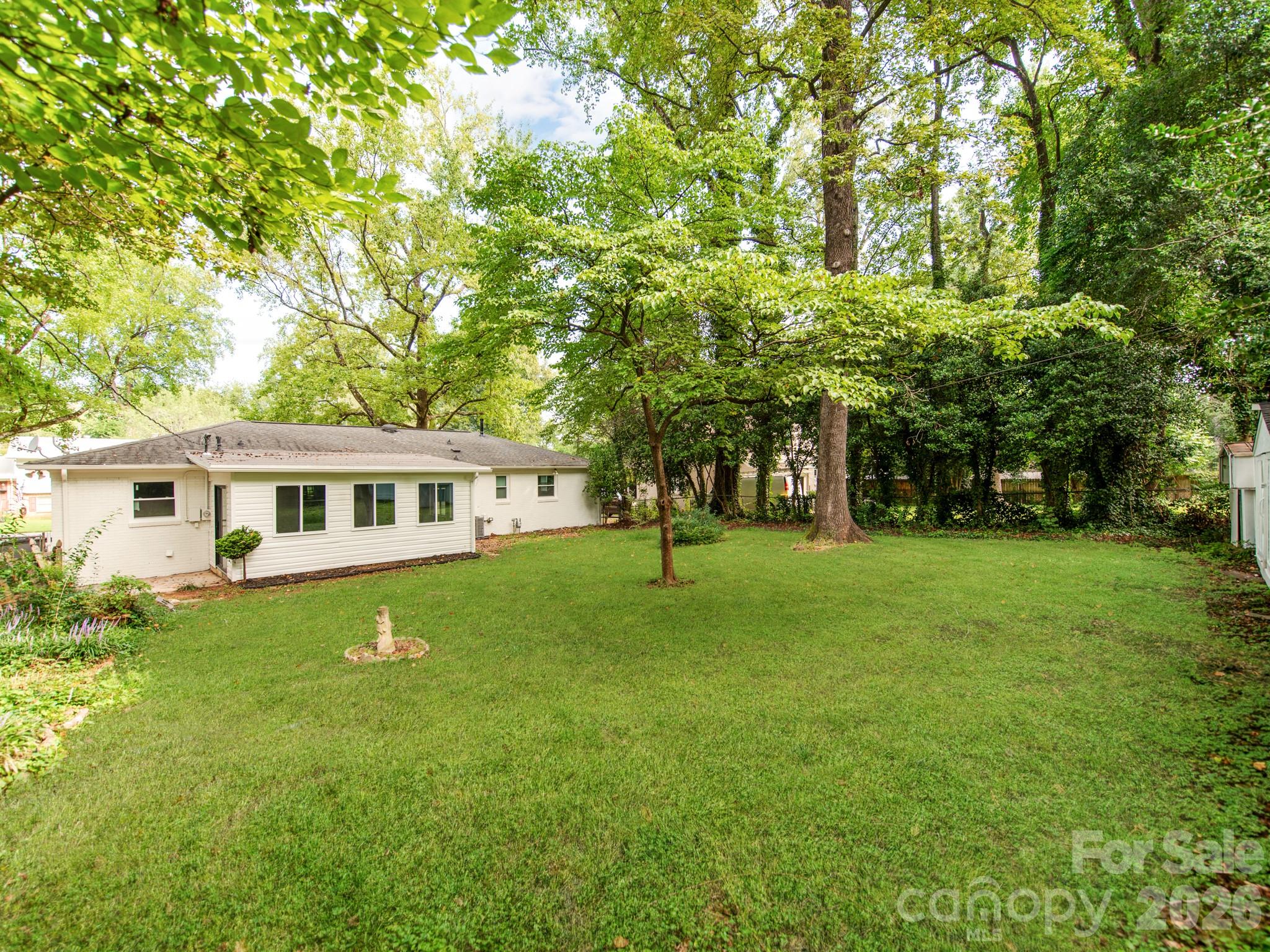 3326 Bonneville Drive Property Photo 3