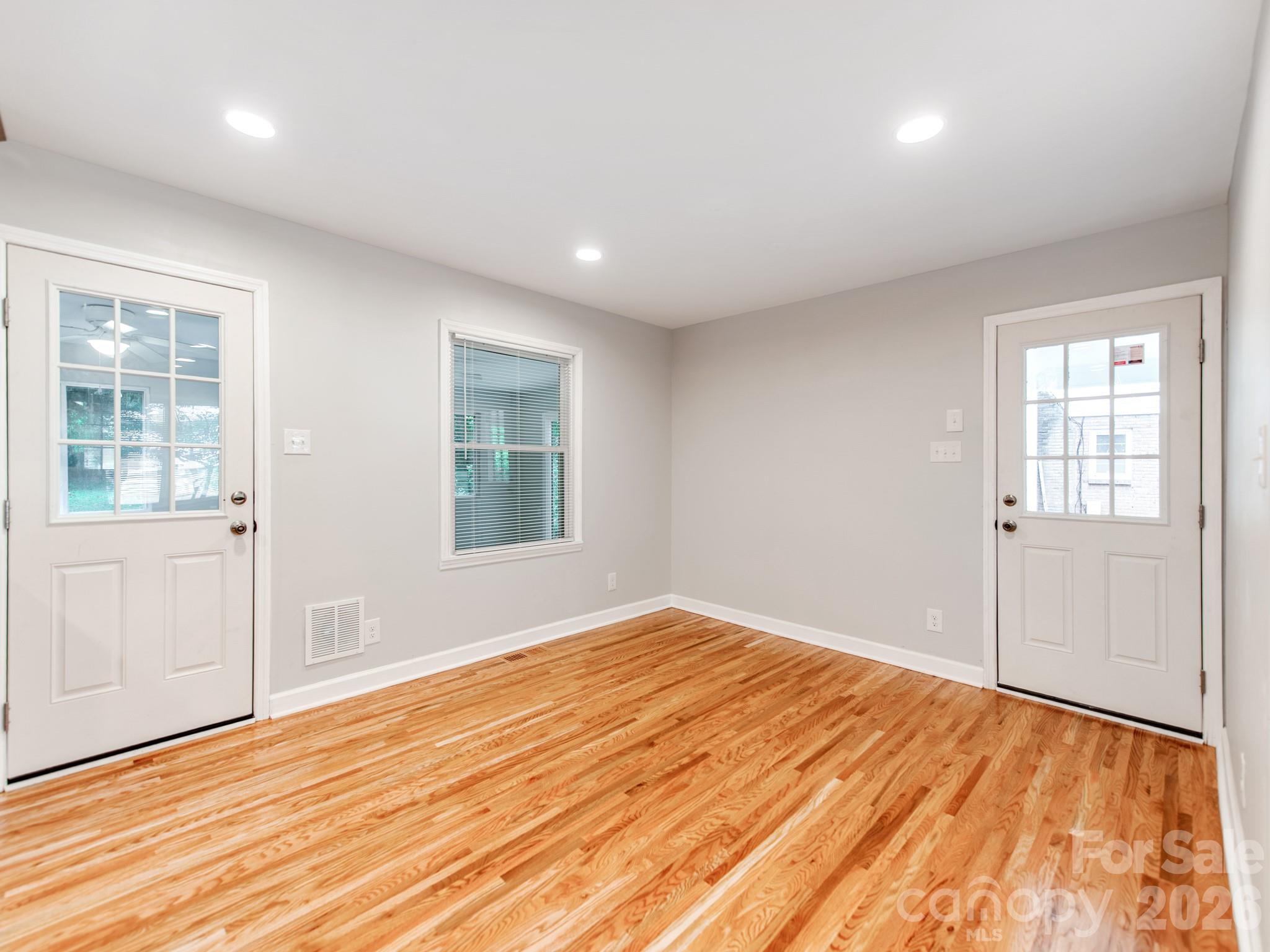 3326 Bonneville Drive Property Photo 7