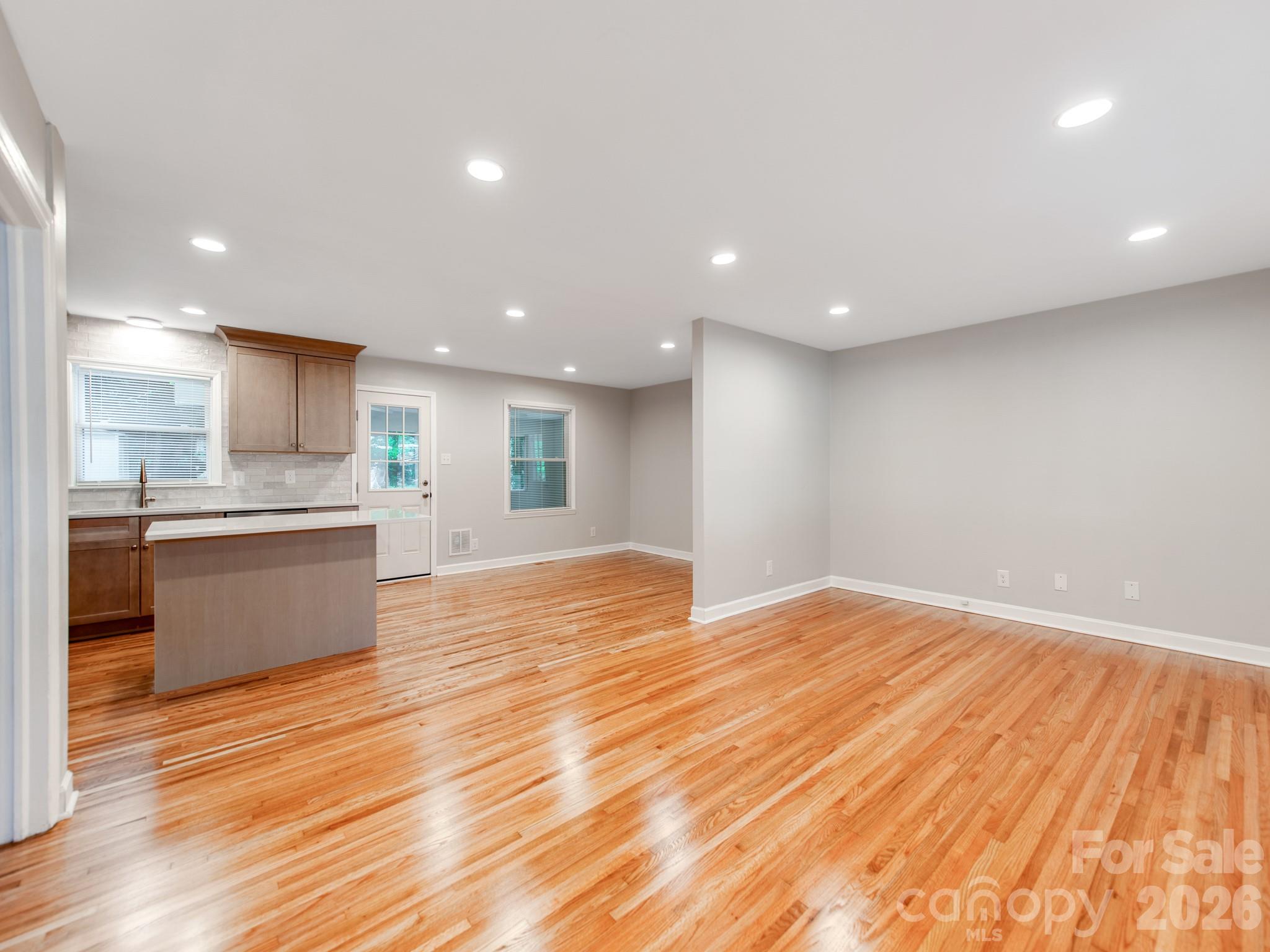 3326 Bonneville Drive Property Photo 14