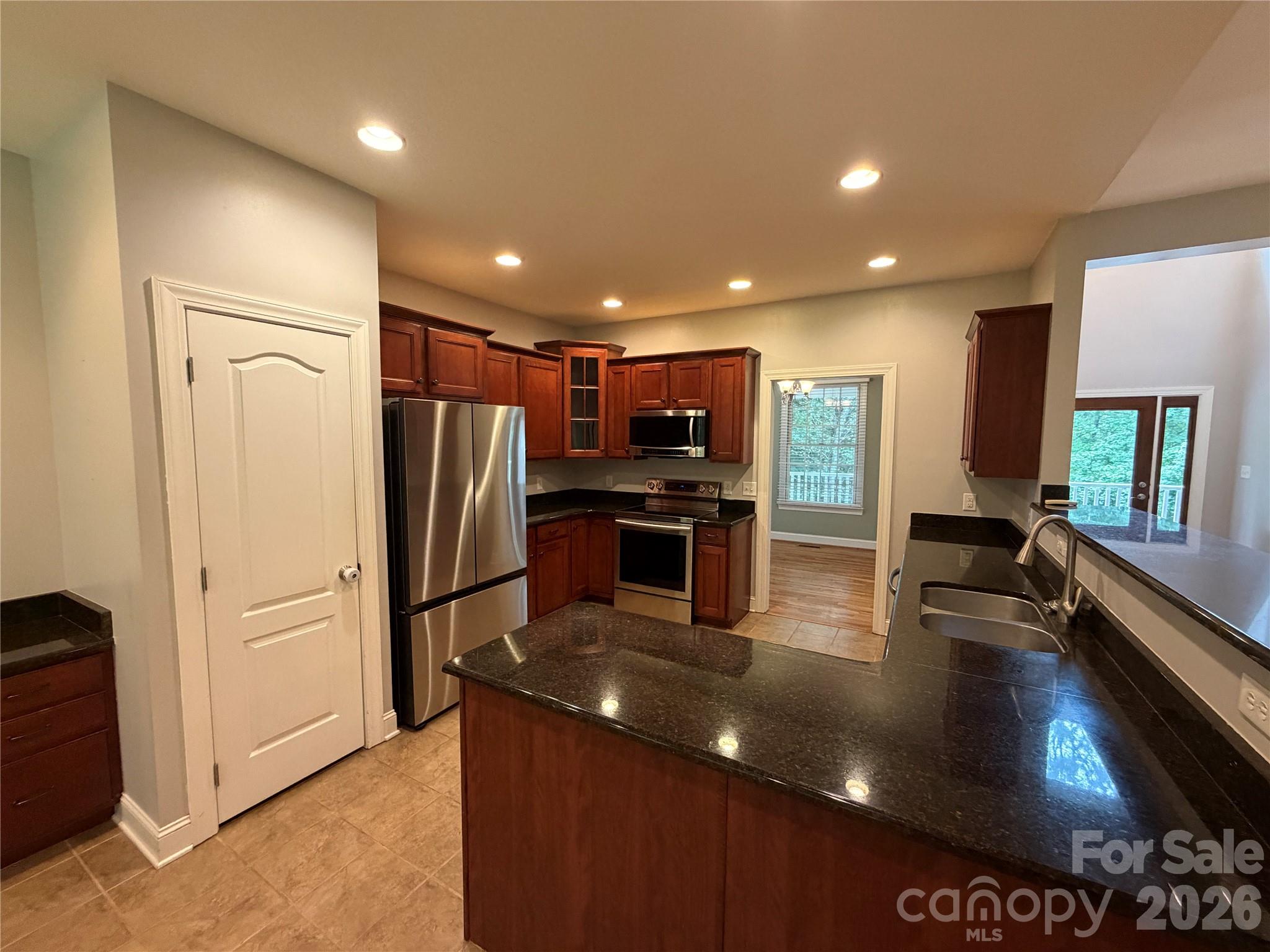 11 Jupiter Hills Drive Property Photo 16